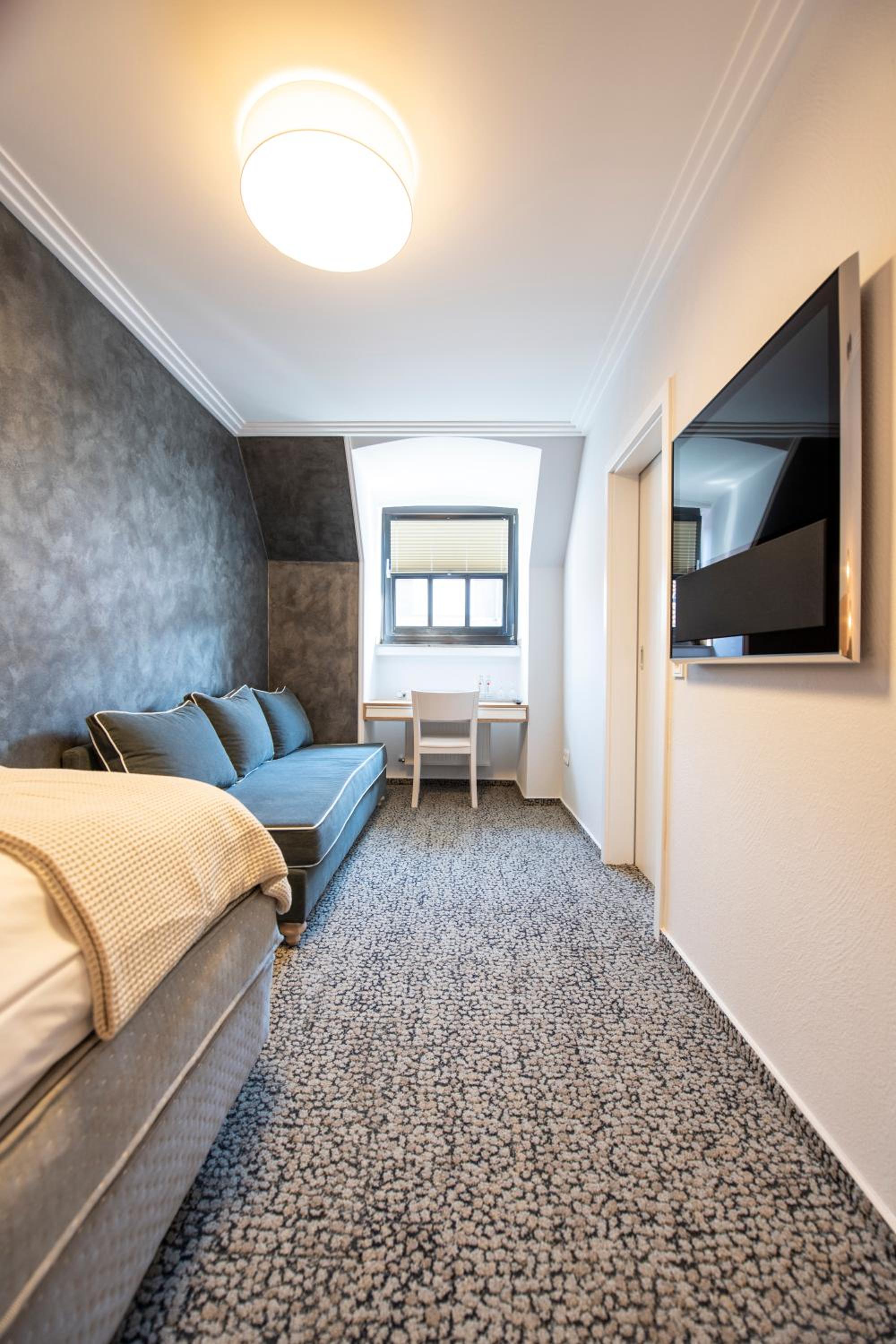 Small Single Room