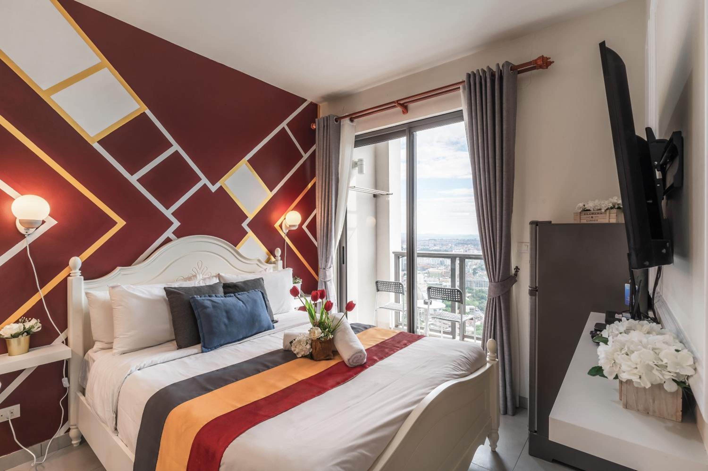 Twin Room with City View