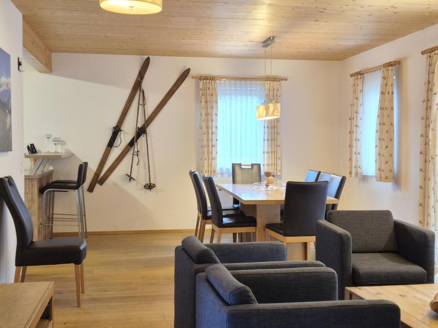 Four-Bedroom Vacation Home photo 2