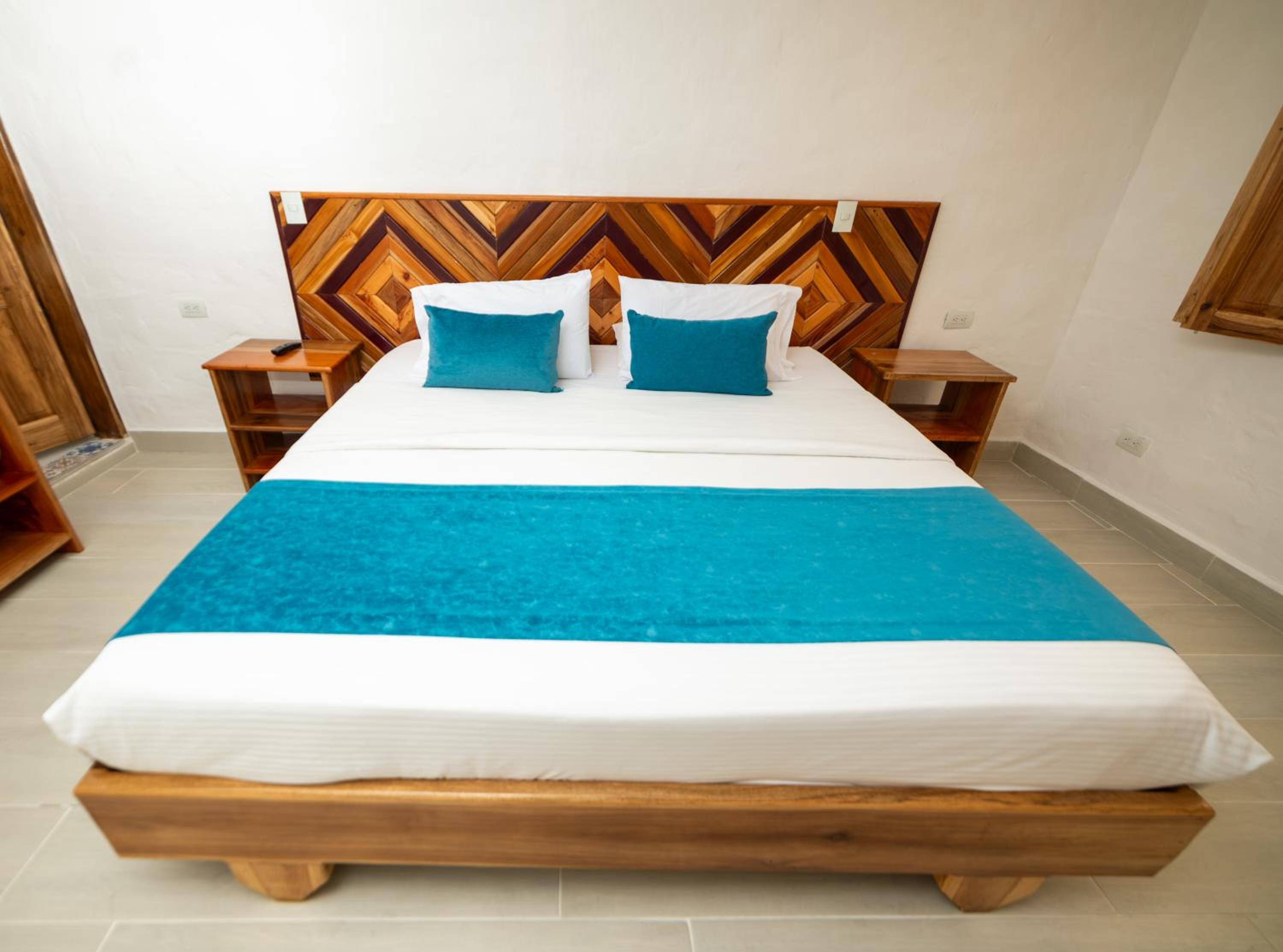 Deluxe Double Room with Bath photo 2