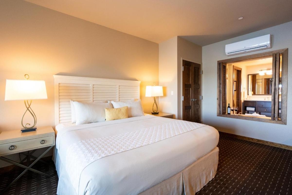 King Room with Spa Bath photo 2