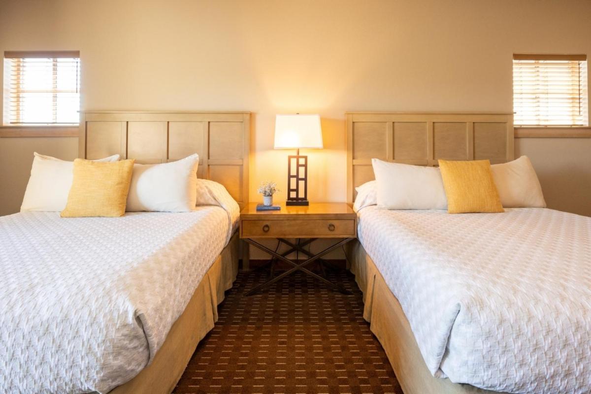 Superior Queen Room with Two Queen Beds