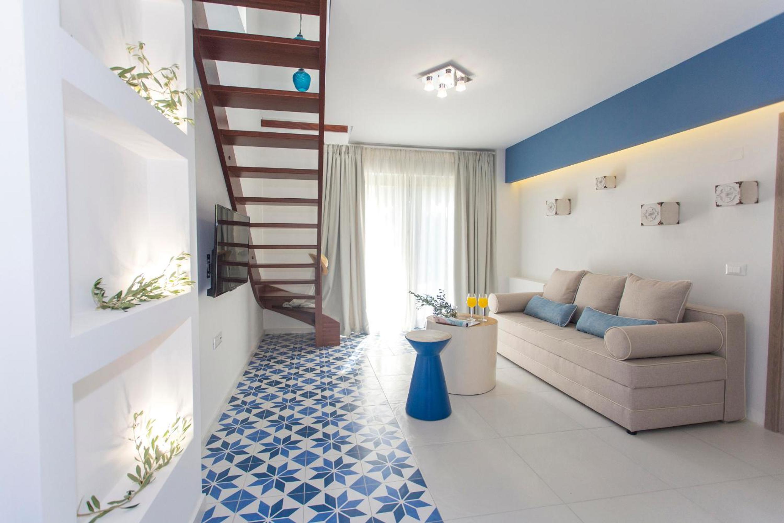 Honeymoon Suite