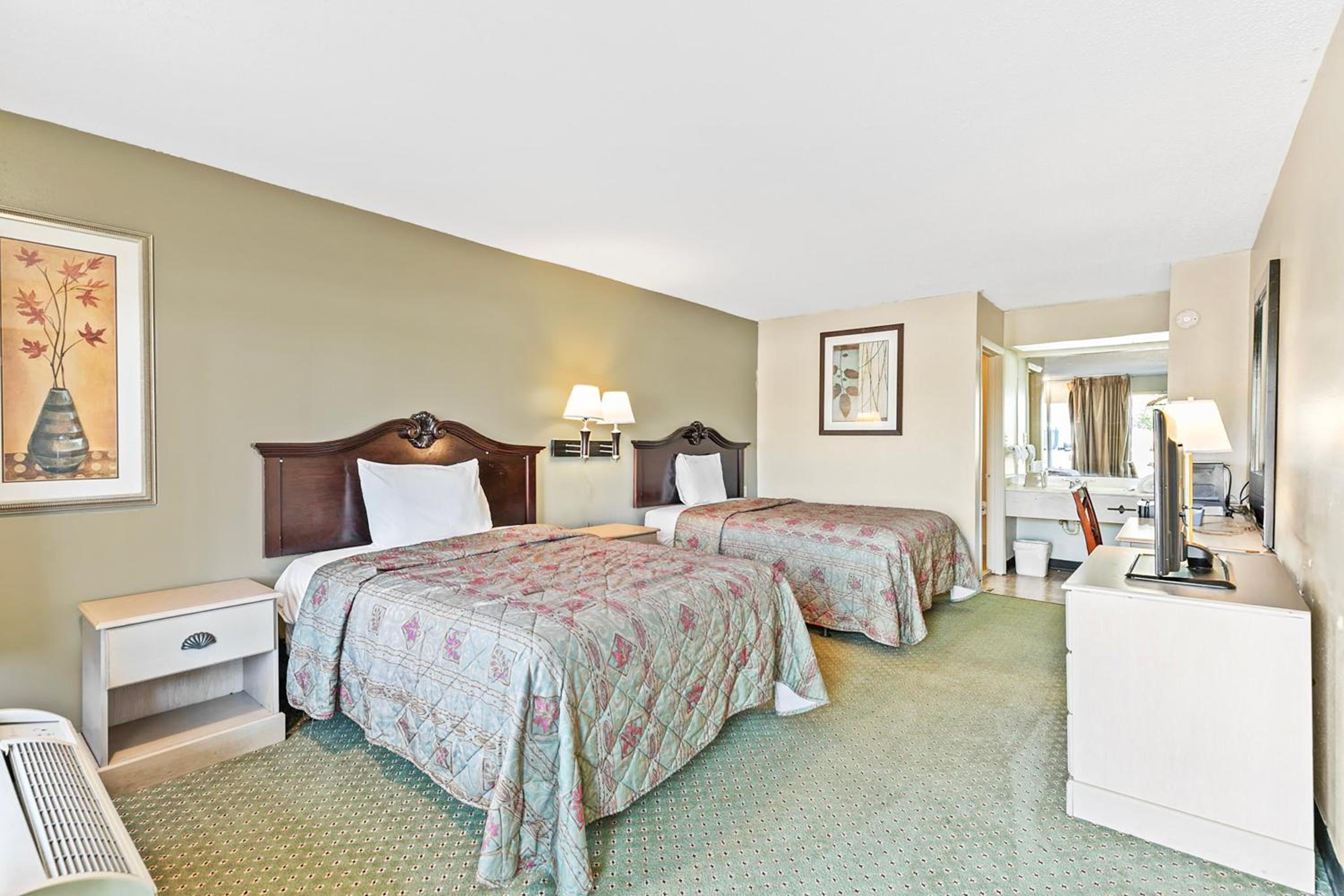 2 Queen Beds Non-Smoking