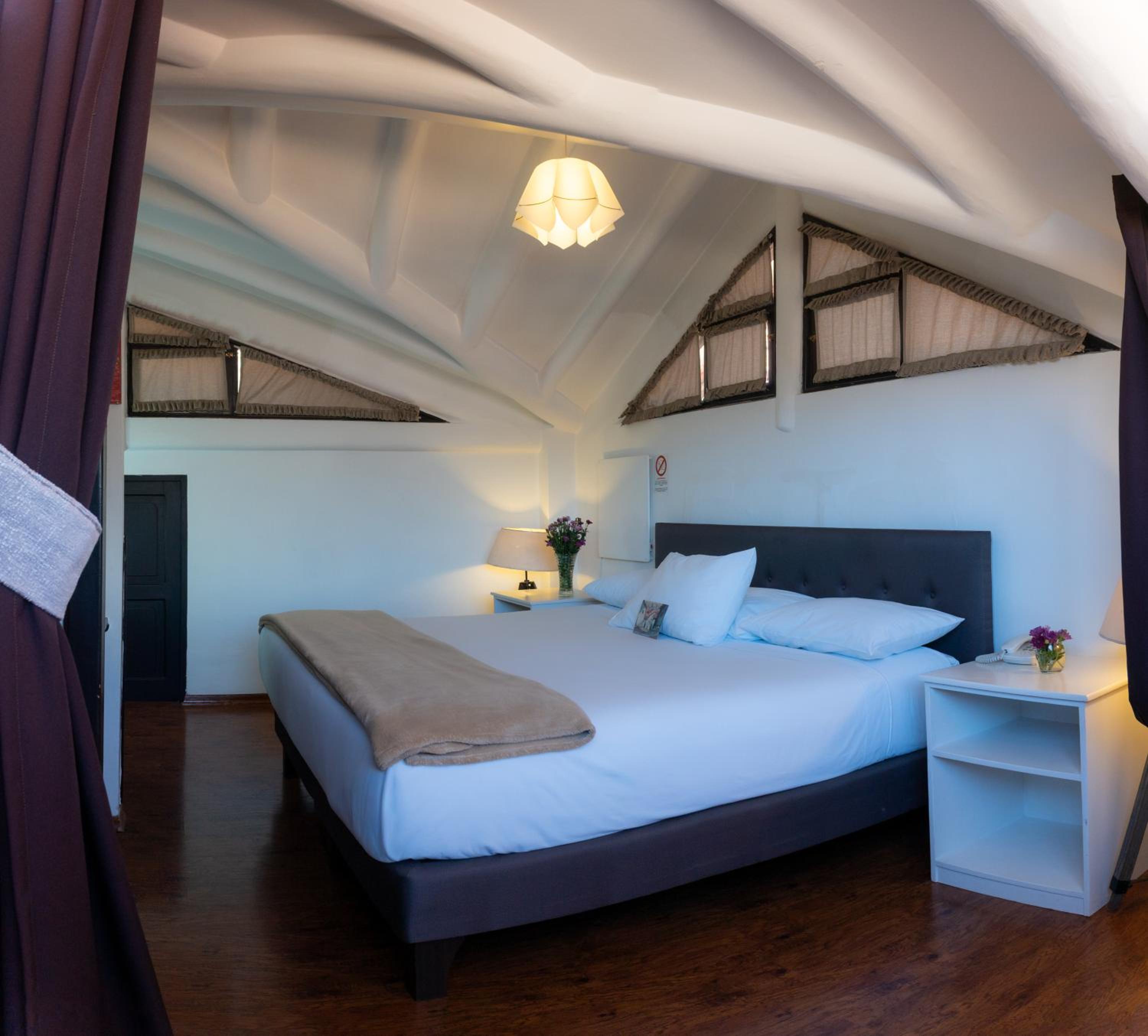 Deluxe King Room photo 1