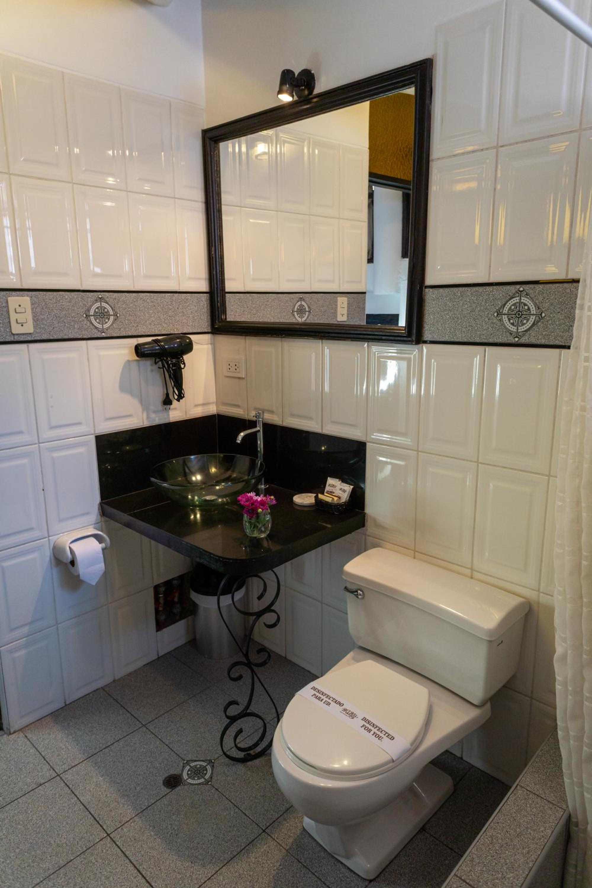 Deluxe King Room photo 2