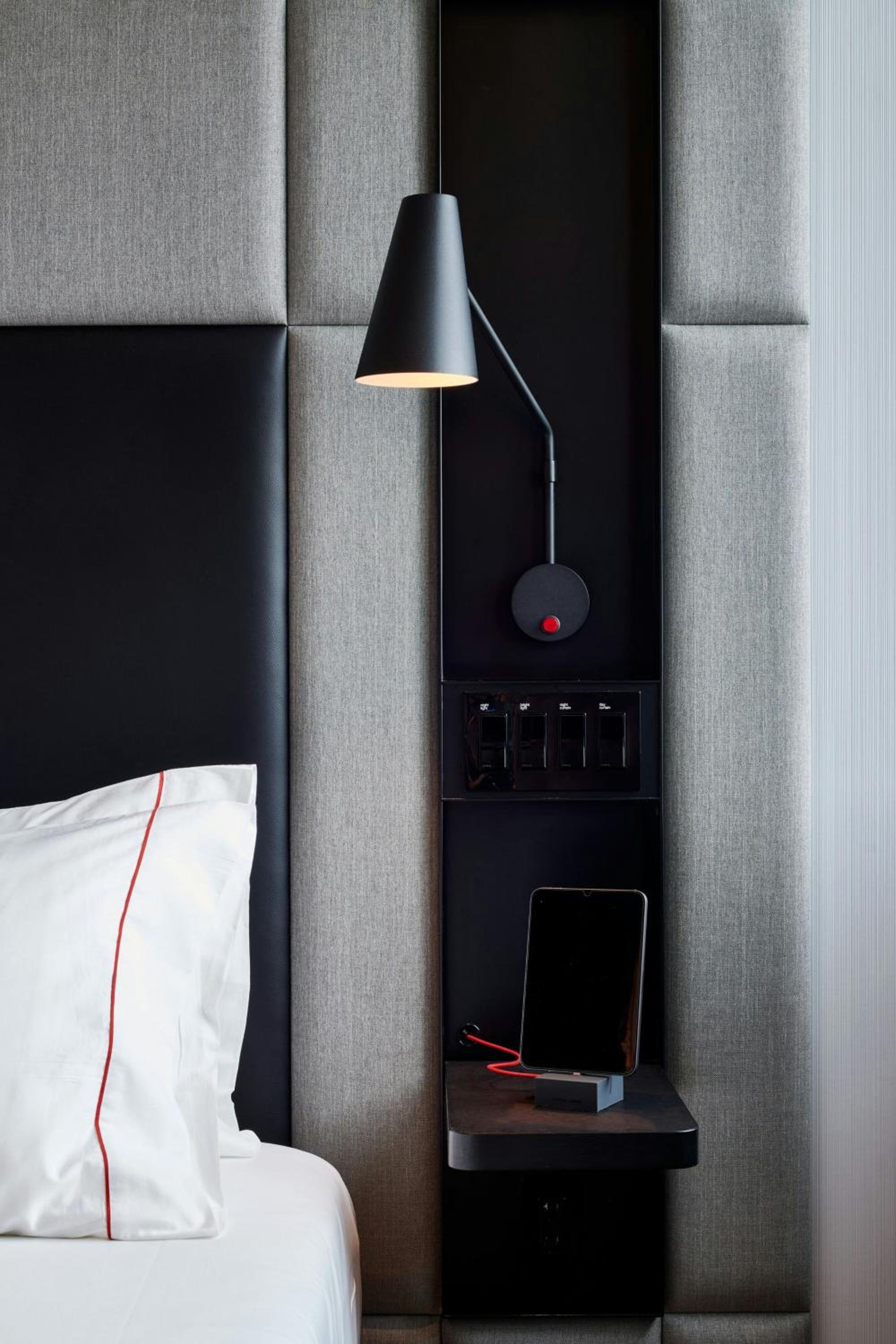 King Room - Accessible - Photo 9