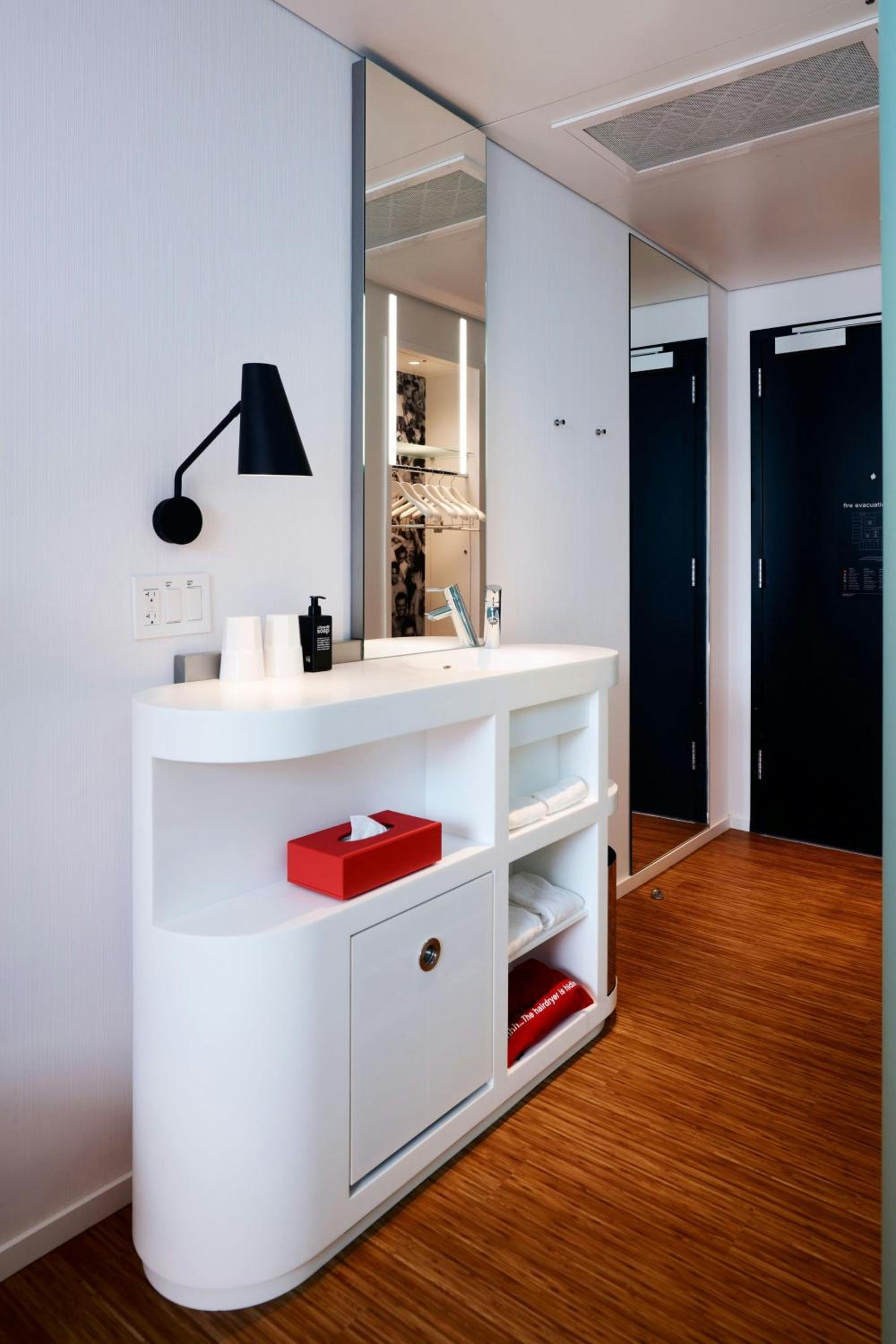 King Room - High Floor - Photo 8