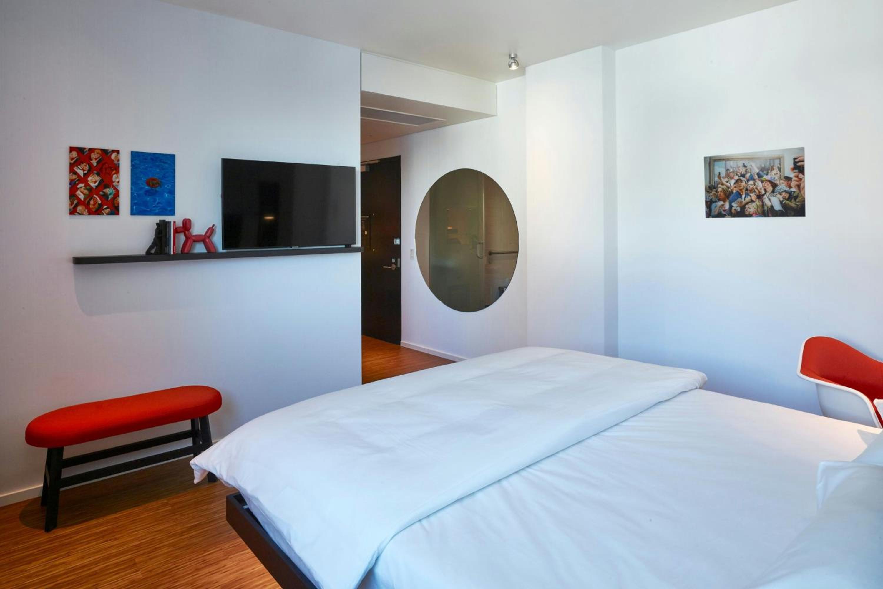 King Room - Accessible - Photo 2
