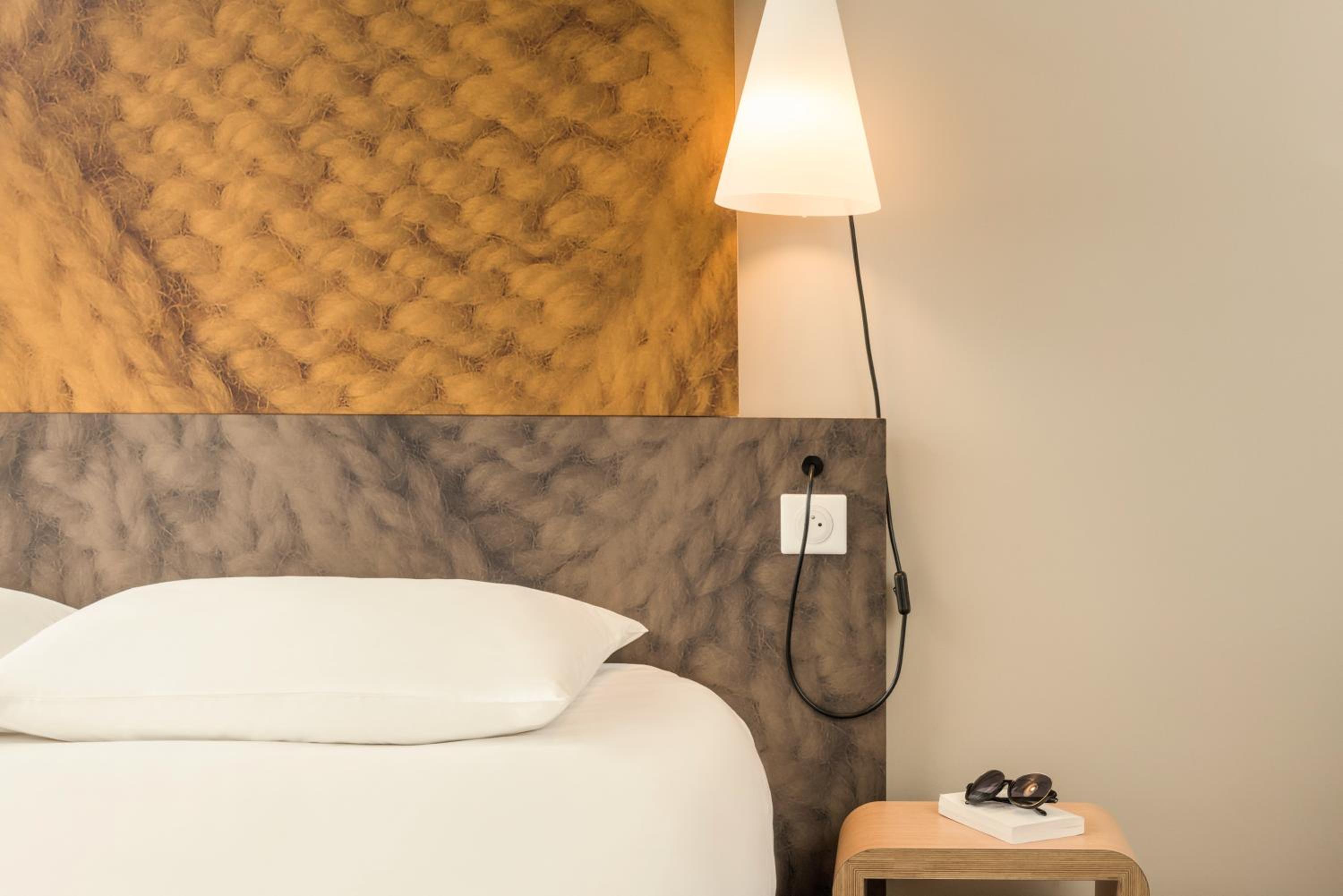 Standard Double Room - Non-Smoking - Photo 2