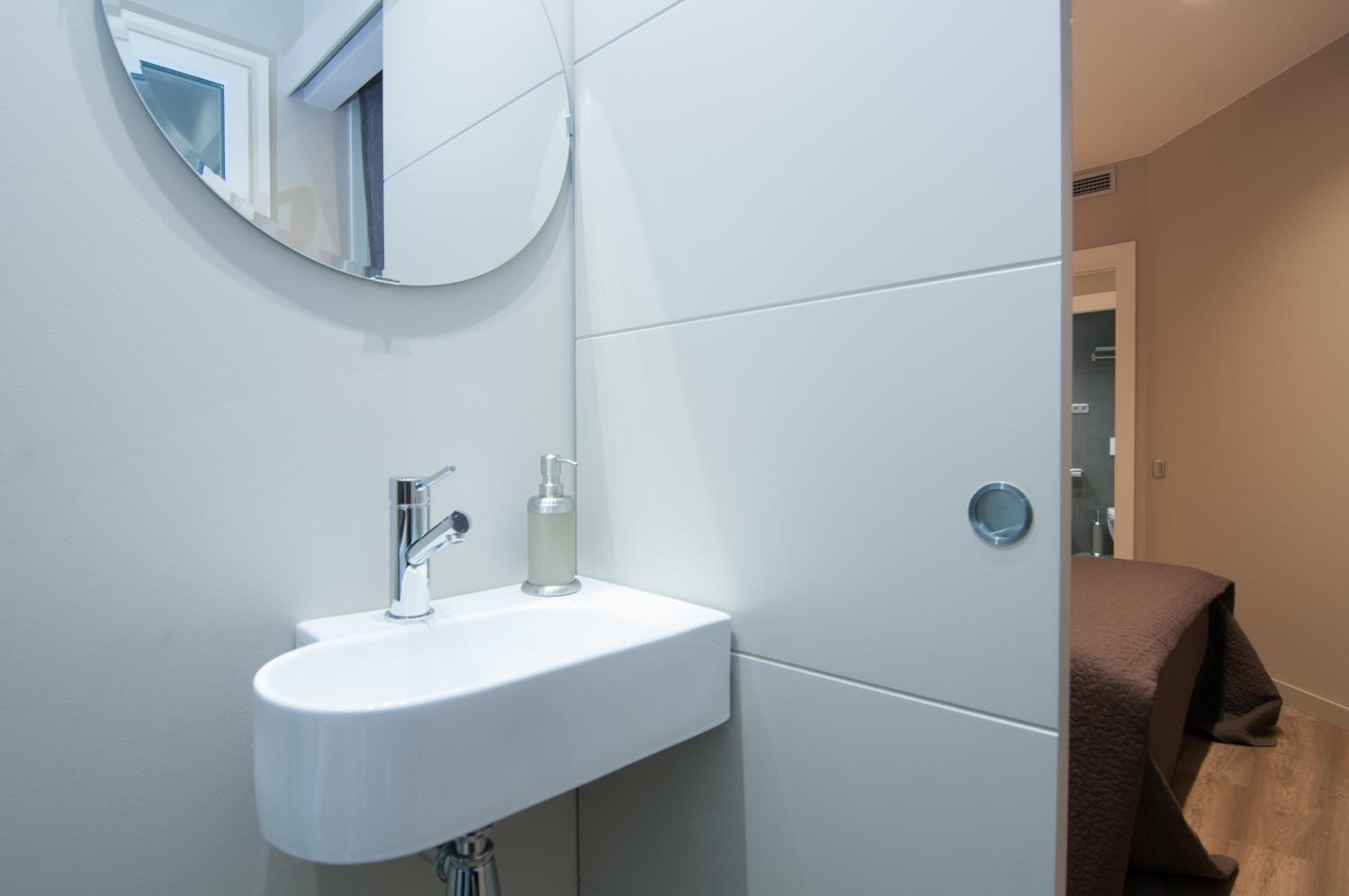 Luxury Two-Bedroom Apartment photo 3