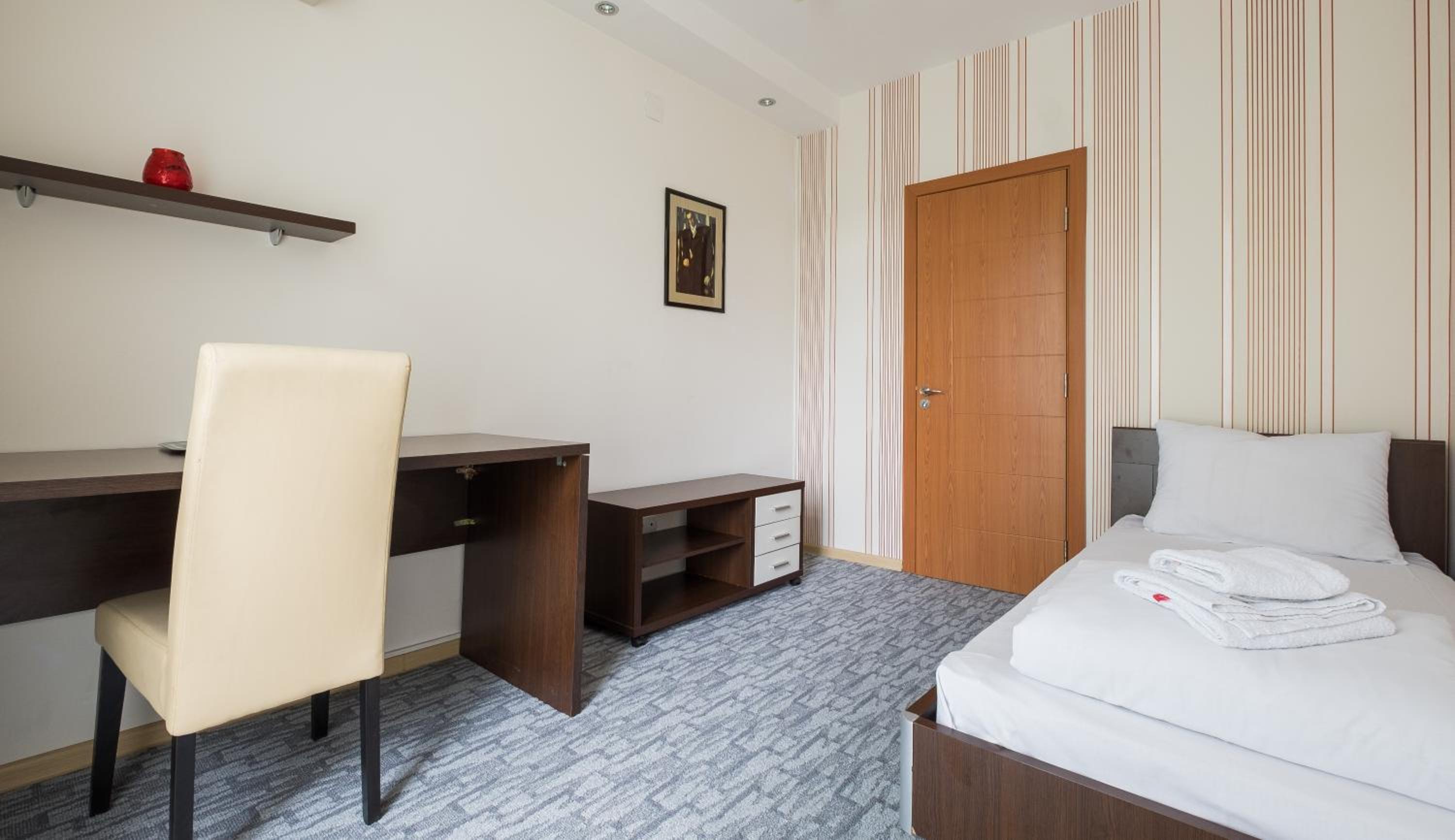 Two-Bedroom Suite photo 3