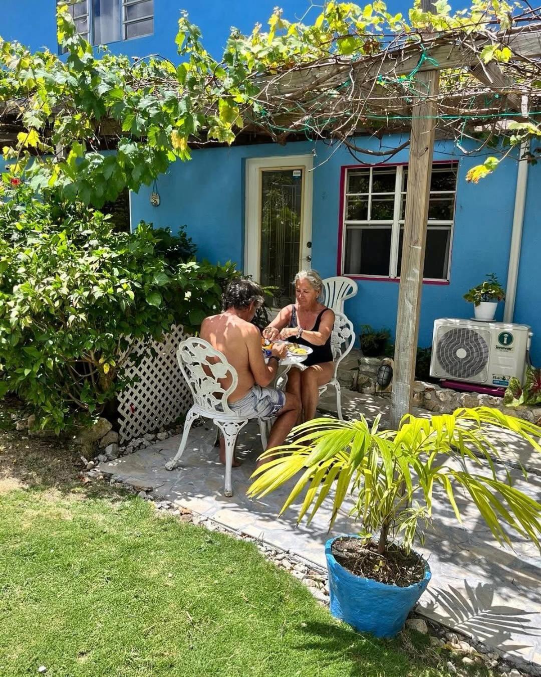 One-Bedroom Apartment with Garden