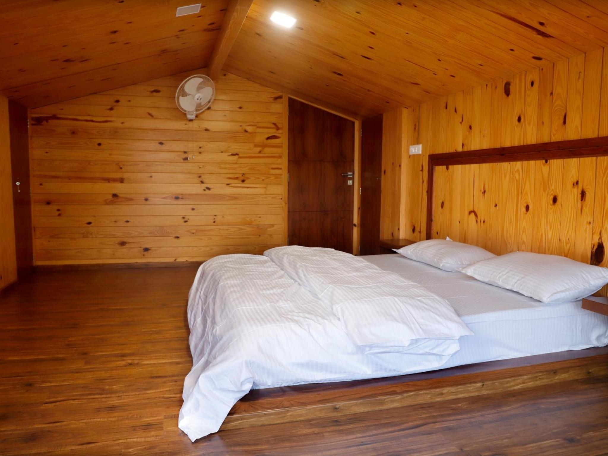 Two-Bedroom Apartment with Balcony photo 3