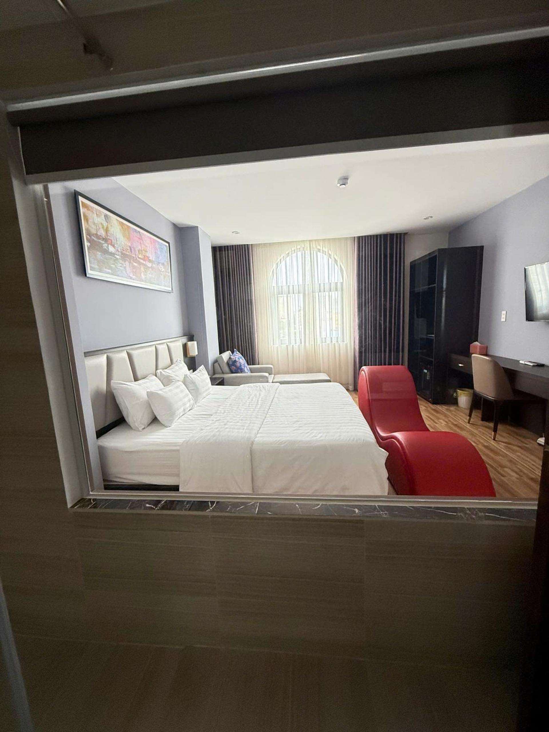 Suite with City View - Photo 1