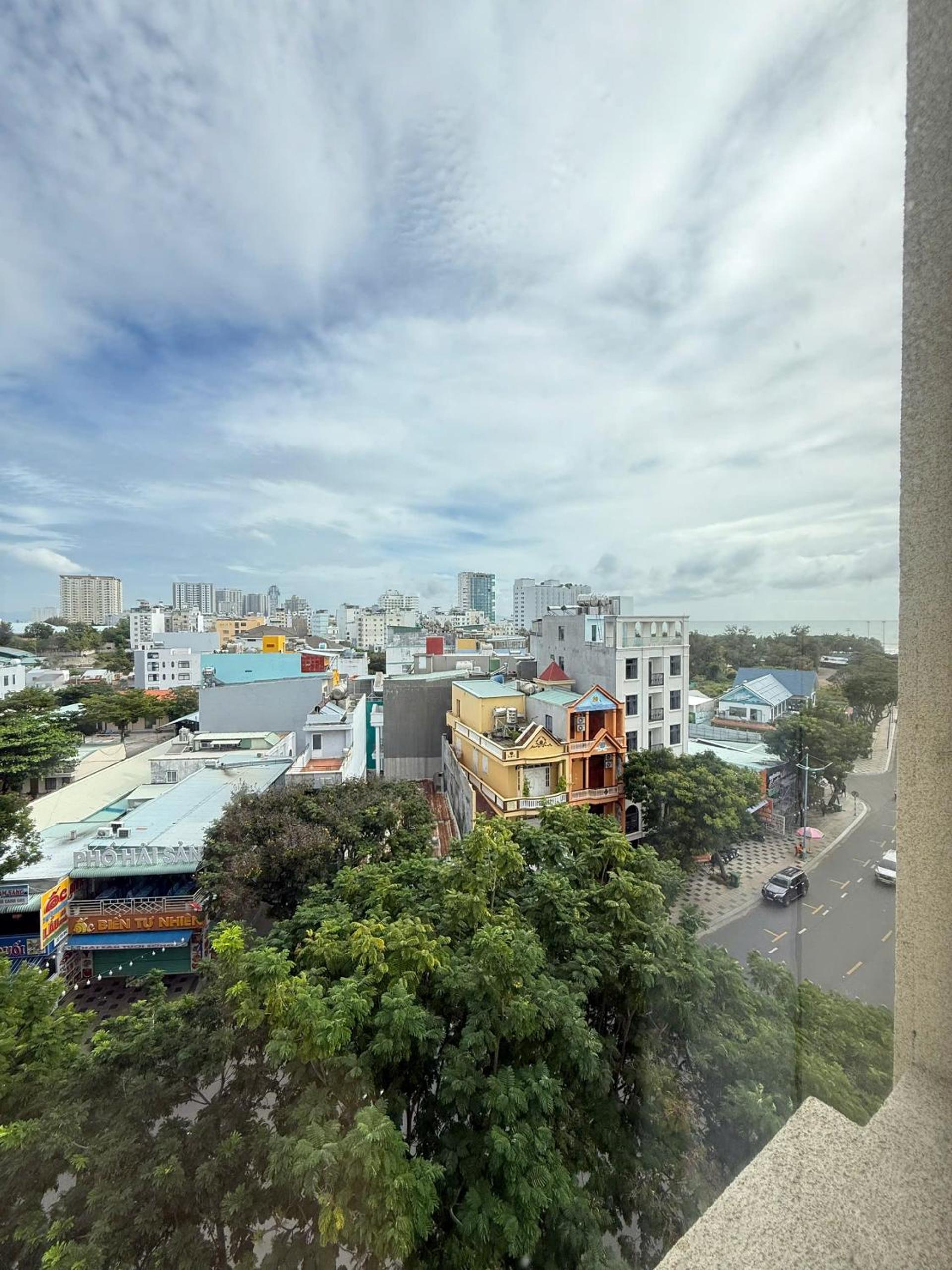 Suite with City View - Photo 2