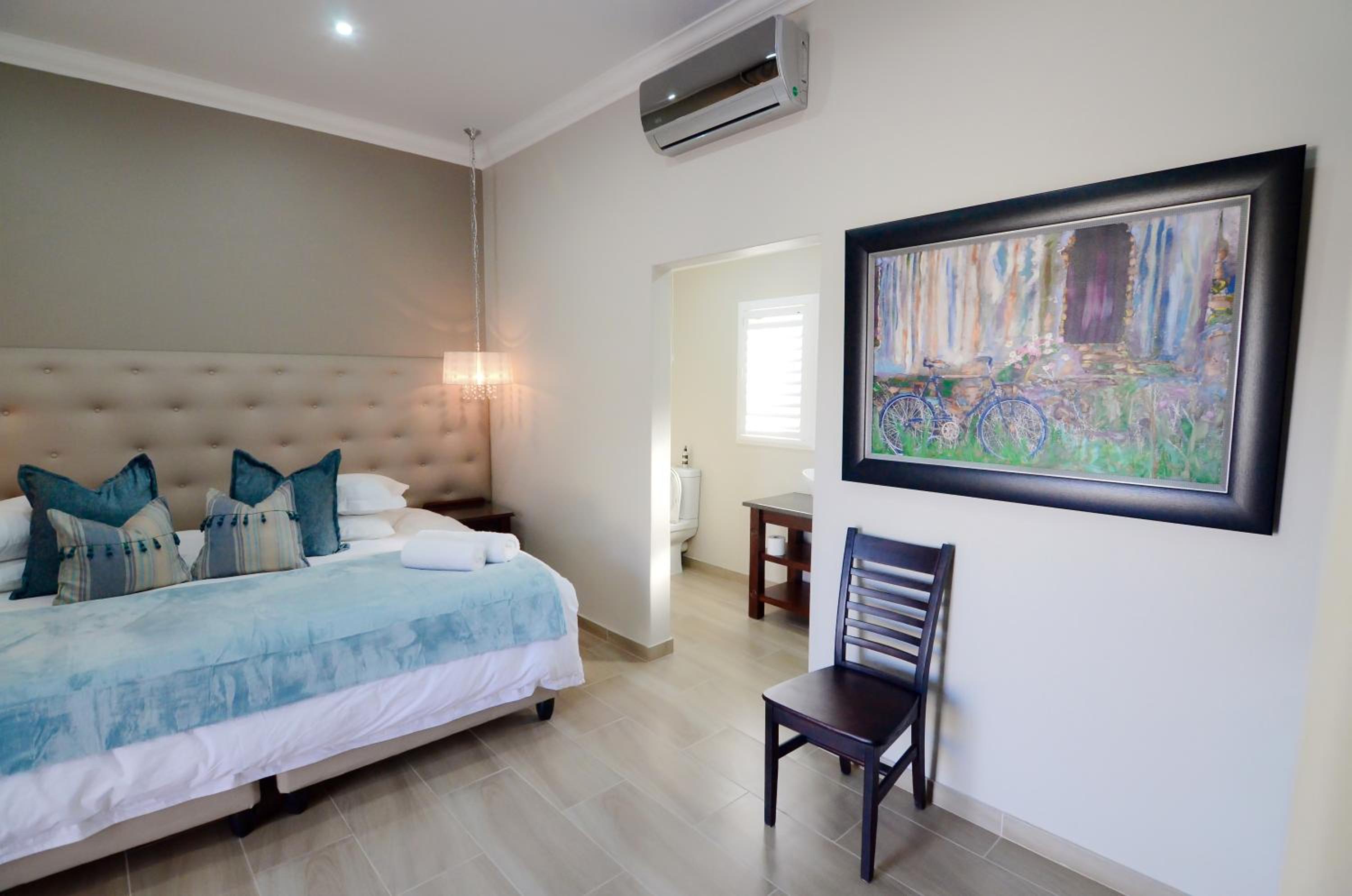 Deluxe Double or Twin Room photo 2