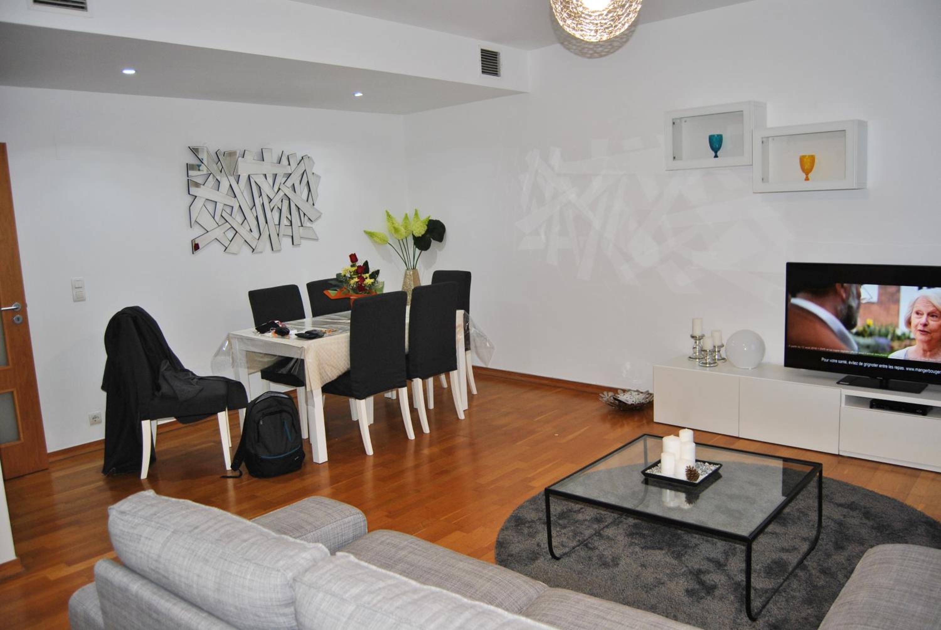 Apartment photo 3