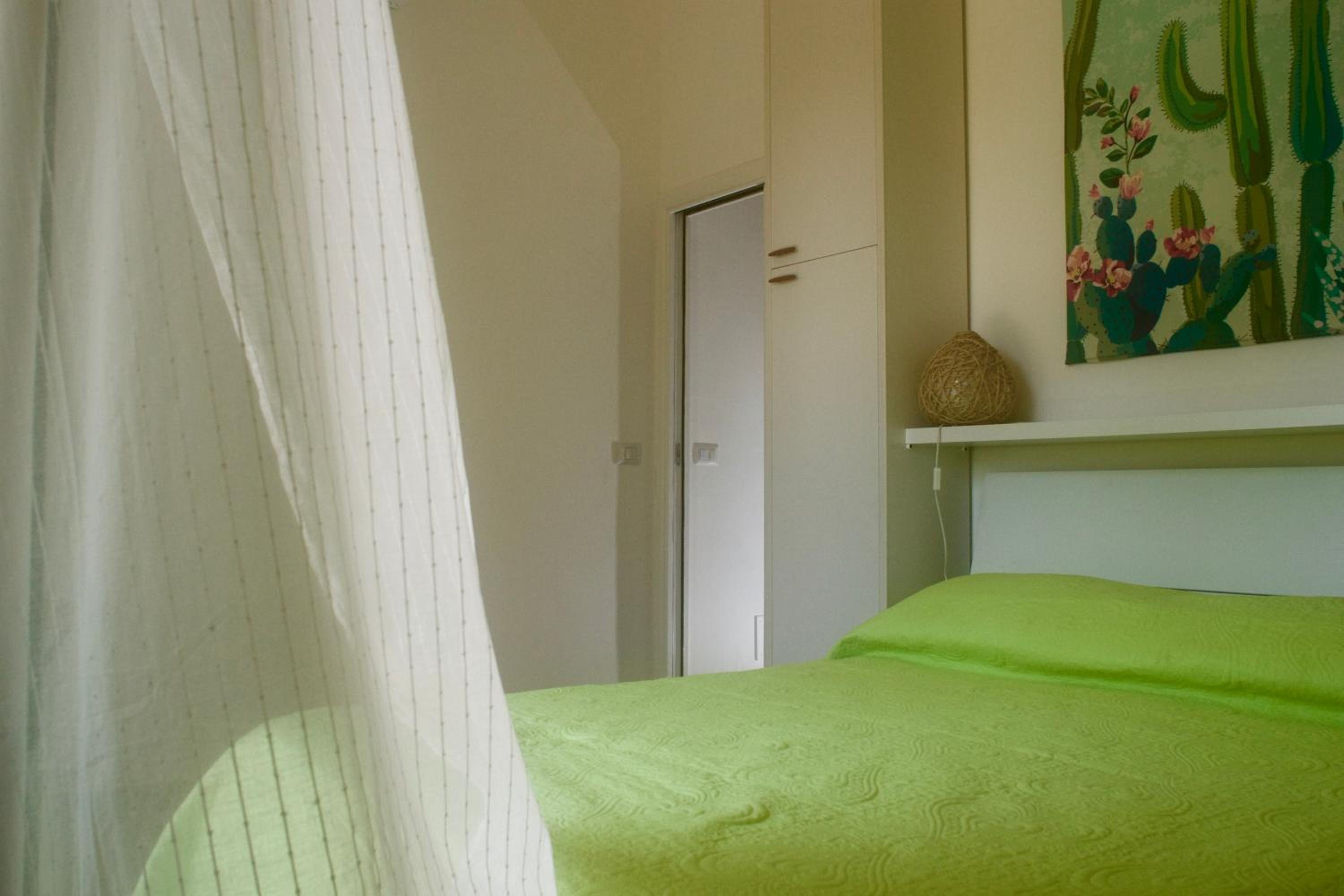 Apartment With Garden View