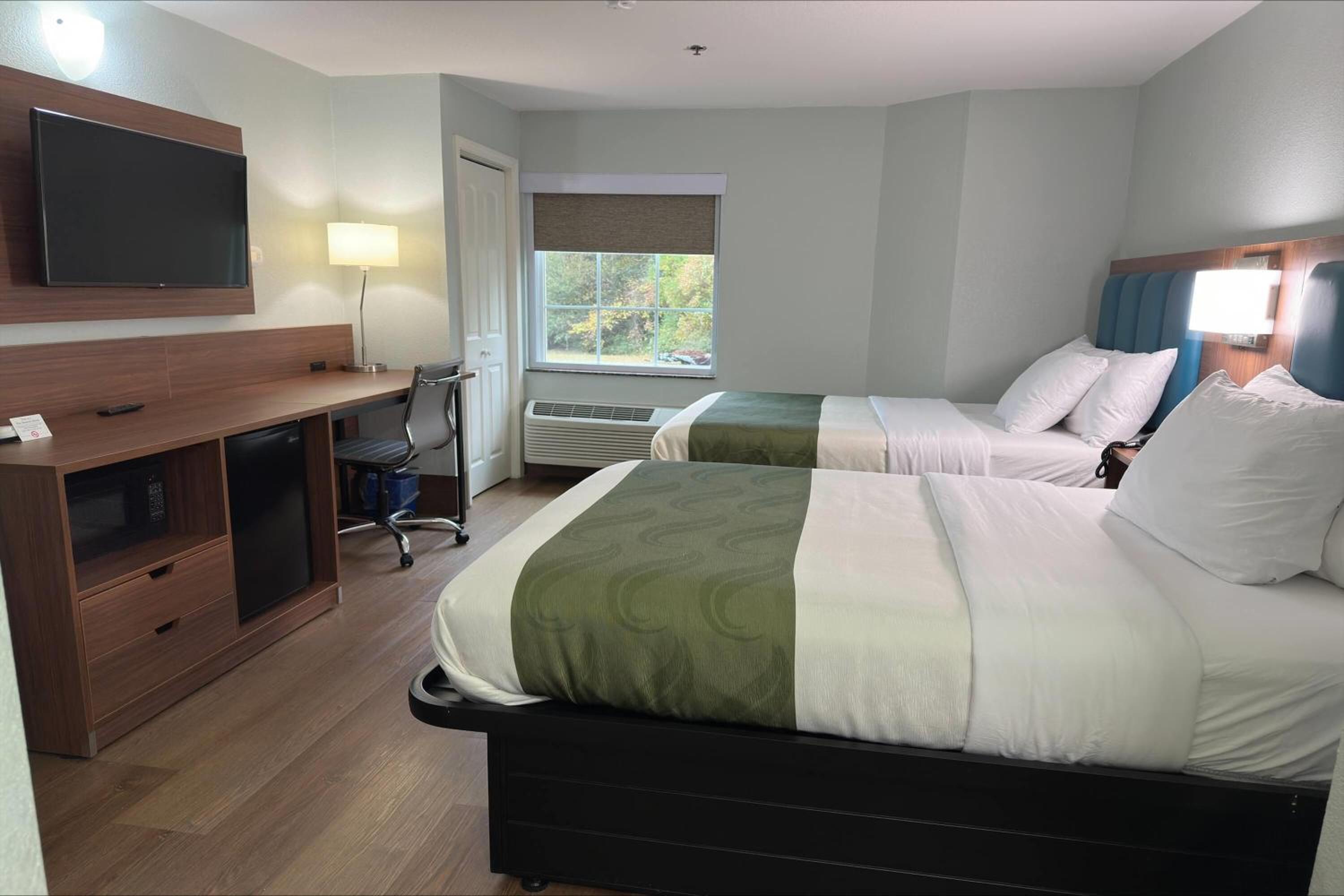 Double Room with Two Double Beds - Non-Smoking photo 2