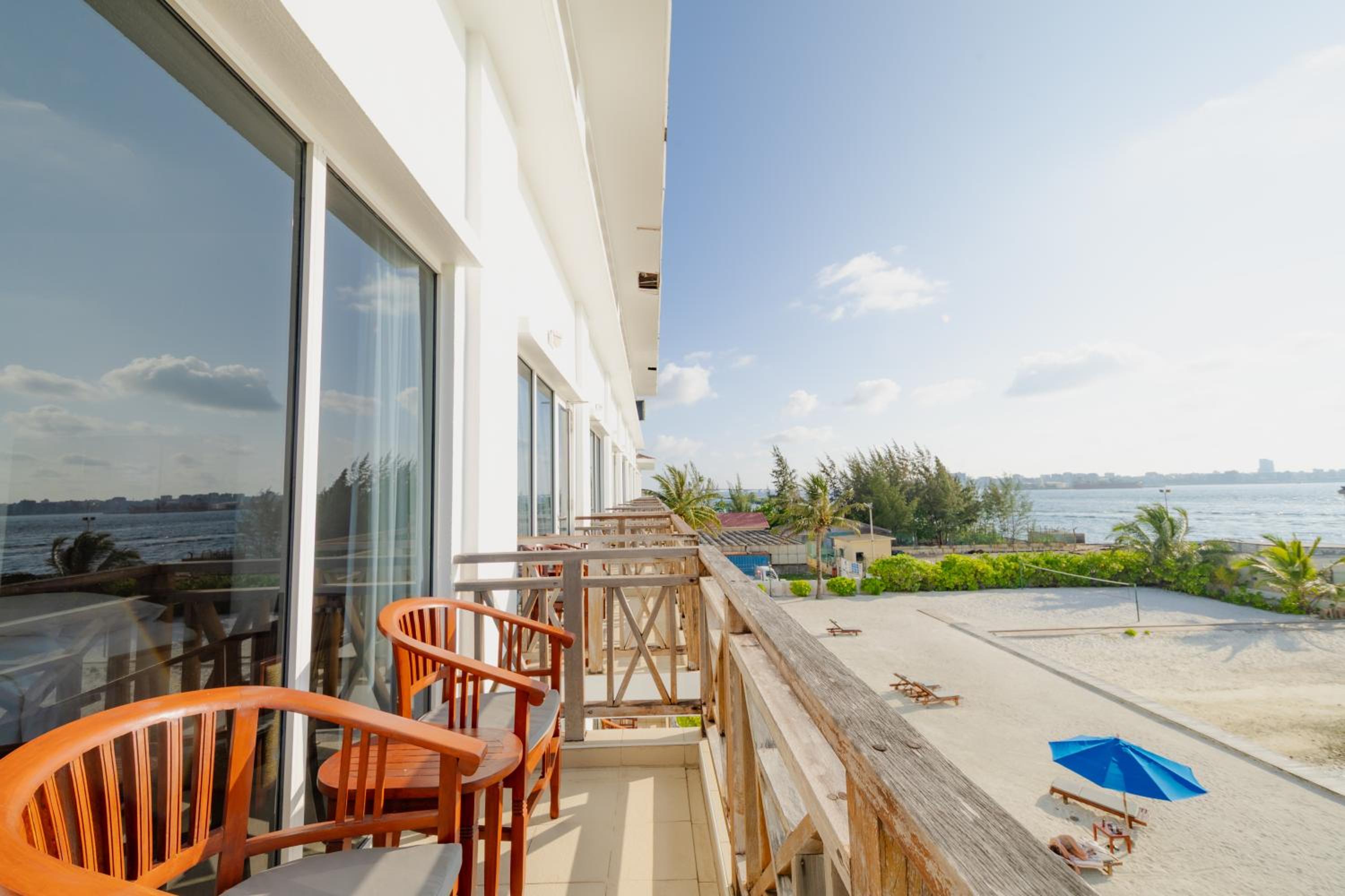 Deluxe Seaview View Twin photo 1