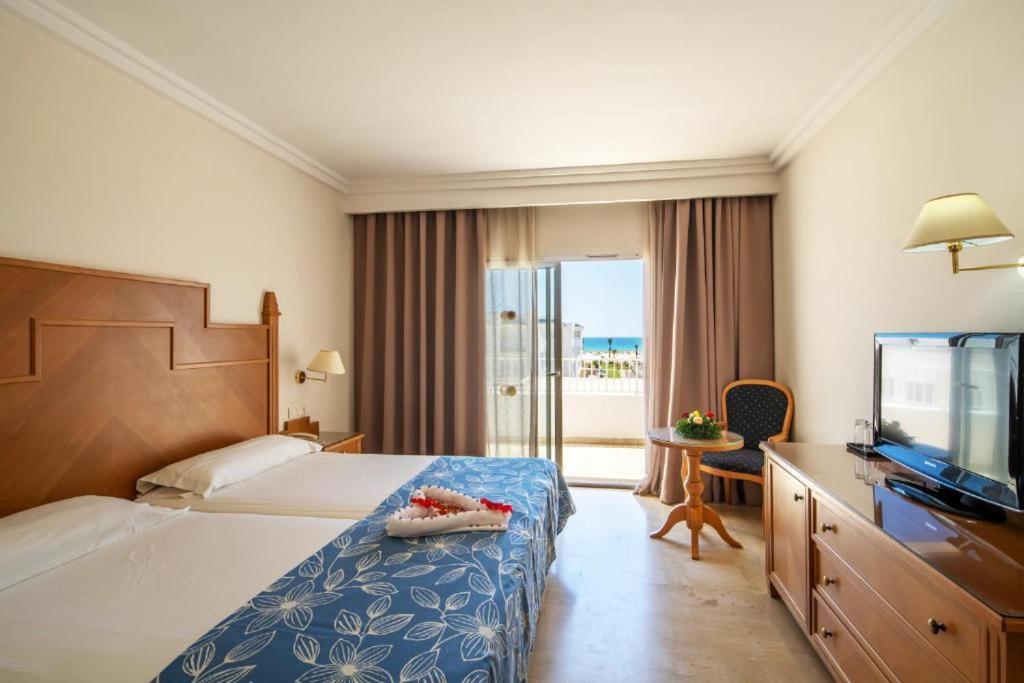 Junior Suite with Garden View