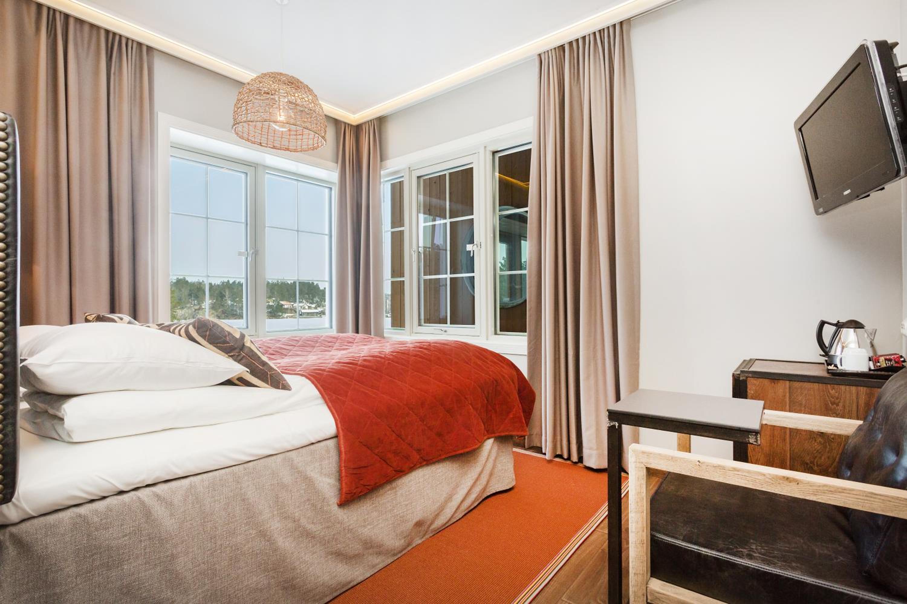 Double Room - Disability Access photo 1