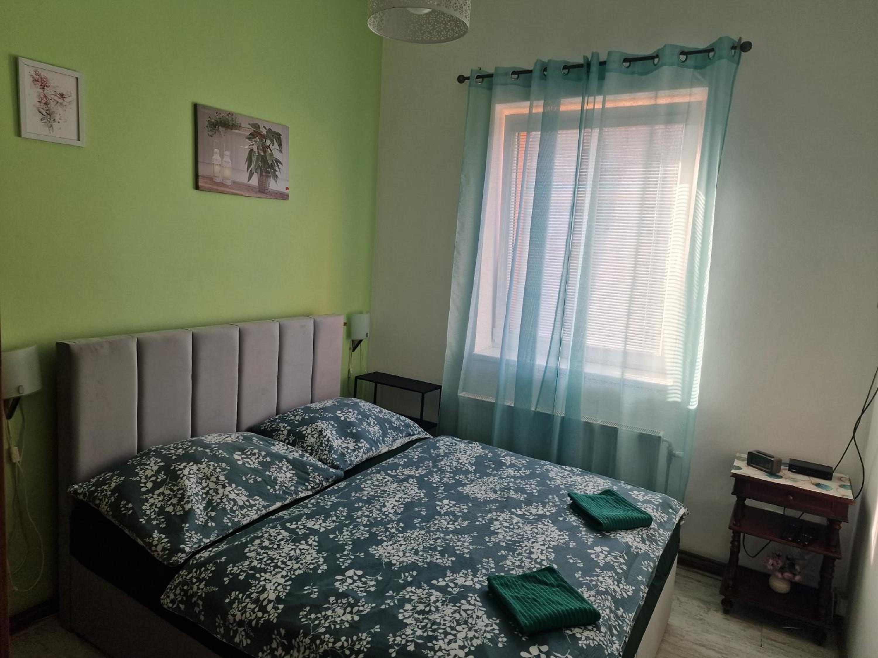 Double Room with Shared Bathroom photo 2