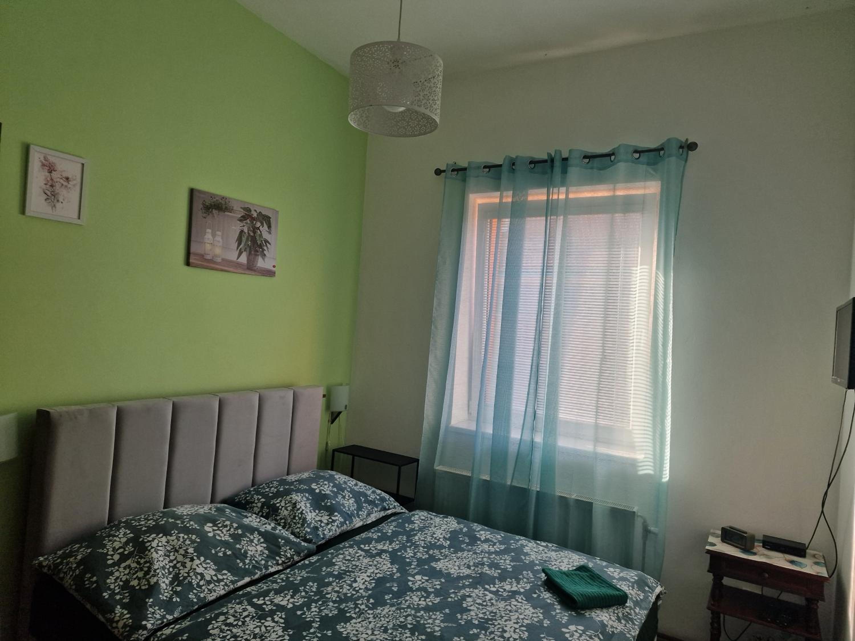 Double Room with Shared Bathroom photo 3