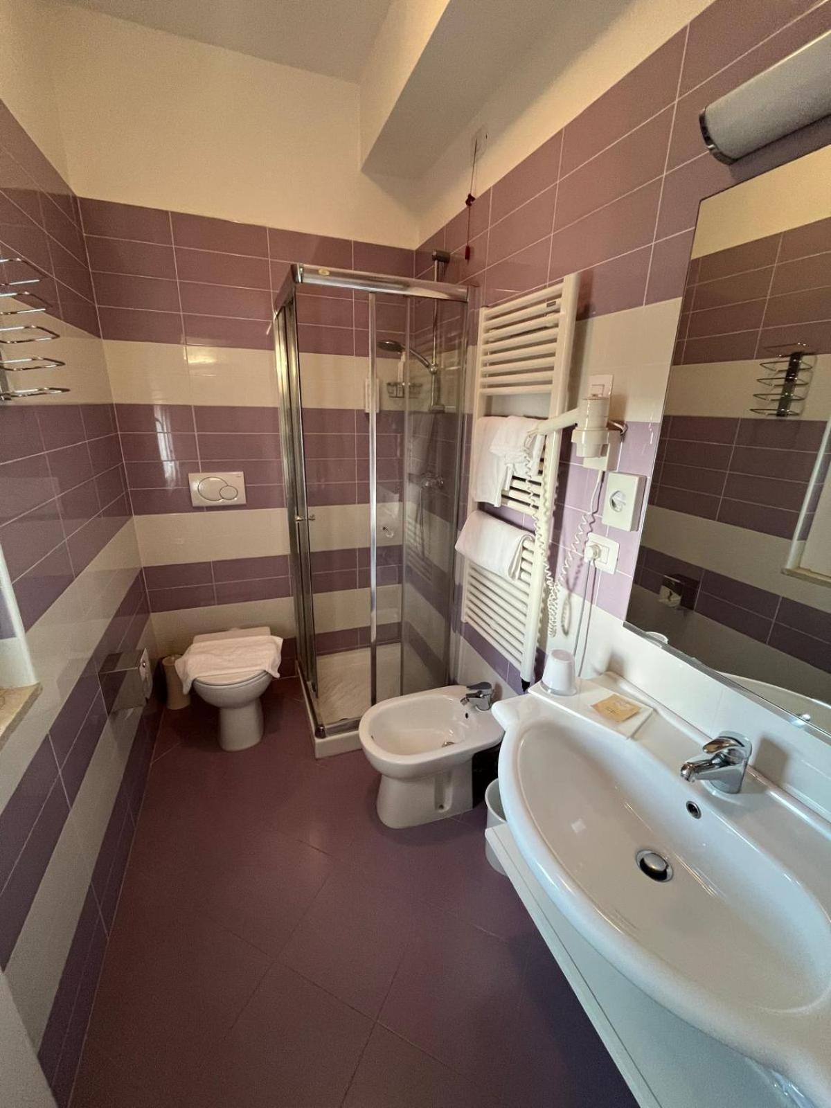 Small Double Room photo 1