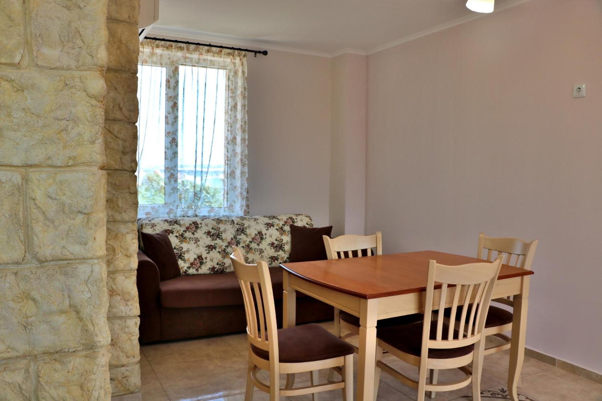 Two-Bedroom Deluxe Apartment with Balcony photo 3