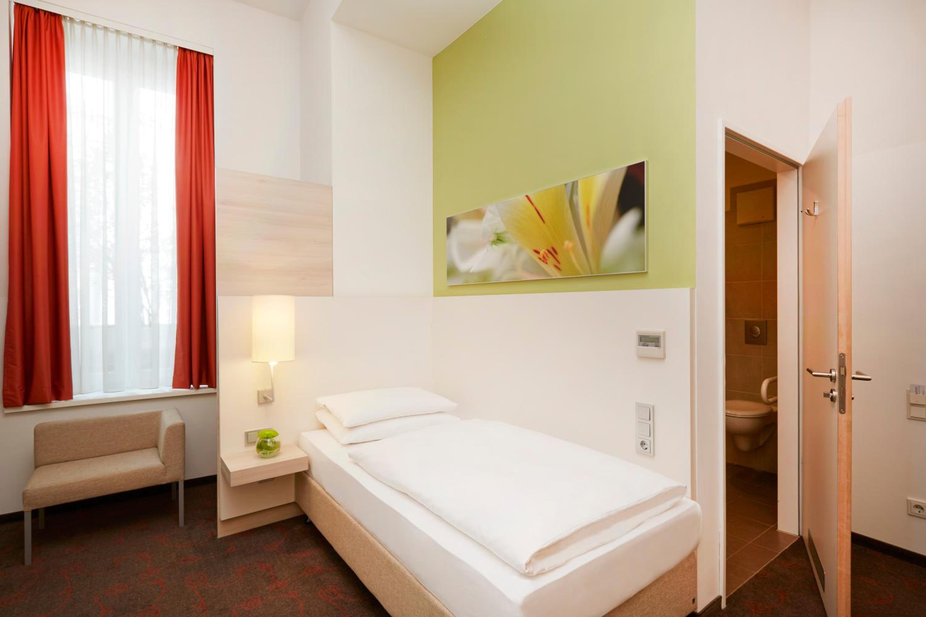 Comfort Single Room