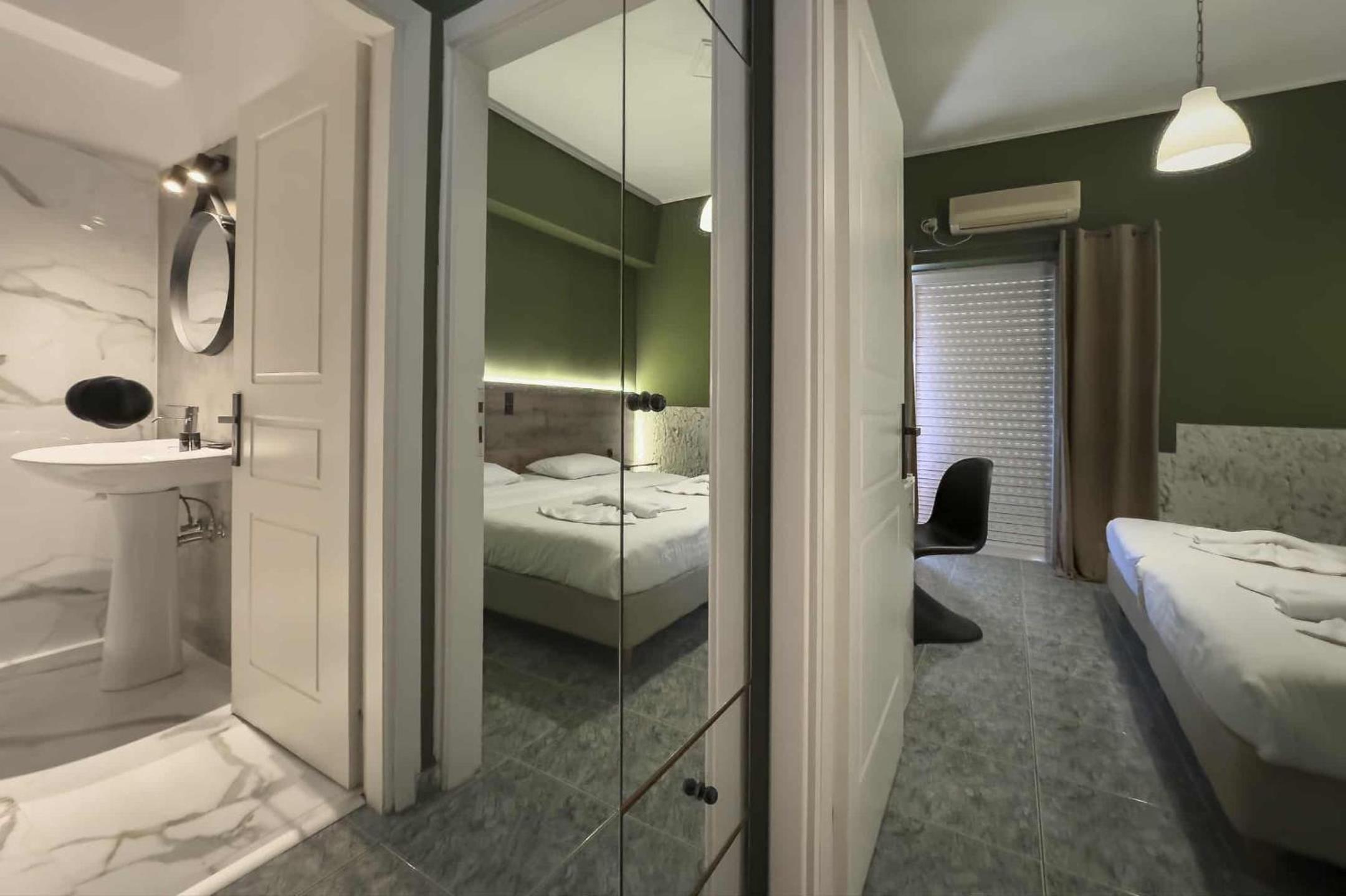 Superior Twin Room photo 3
