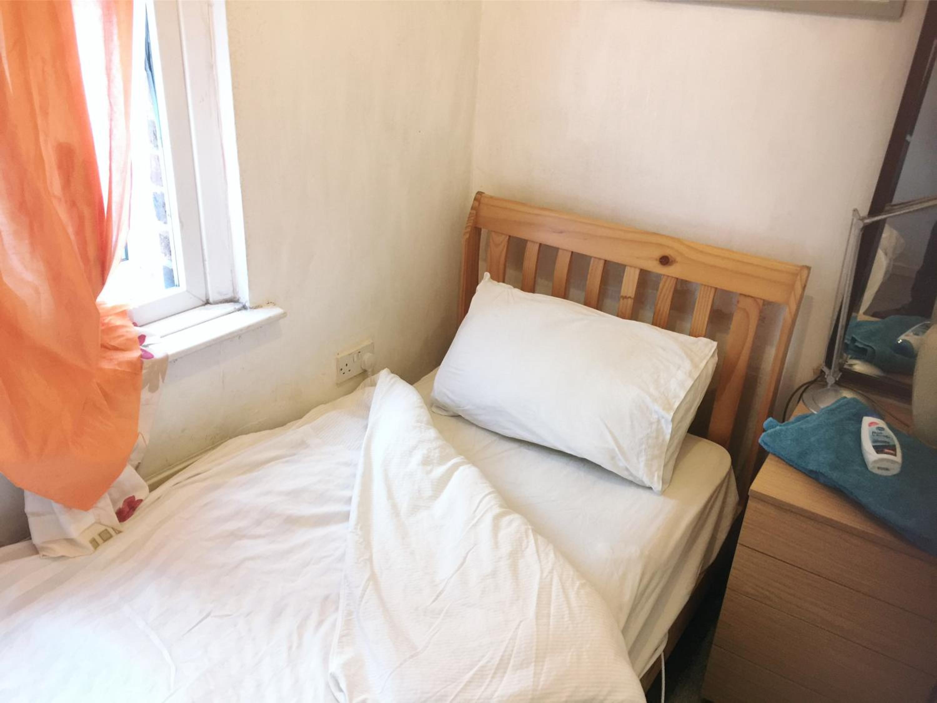 Small Single Room photo 1