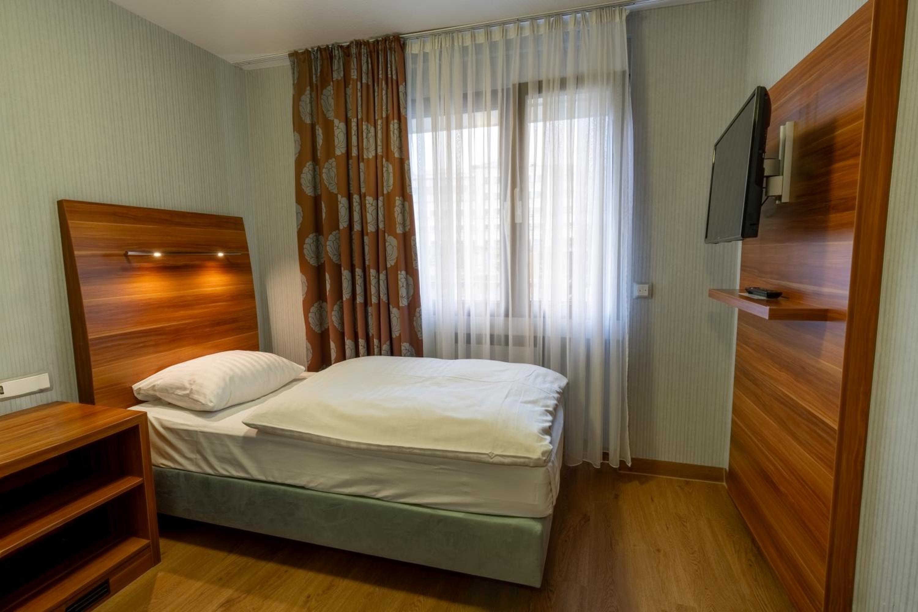 Superior Single Room