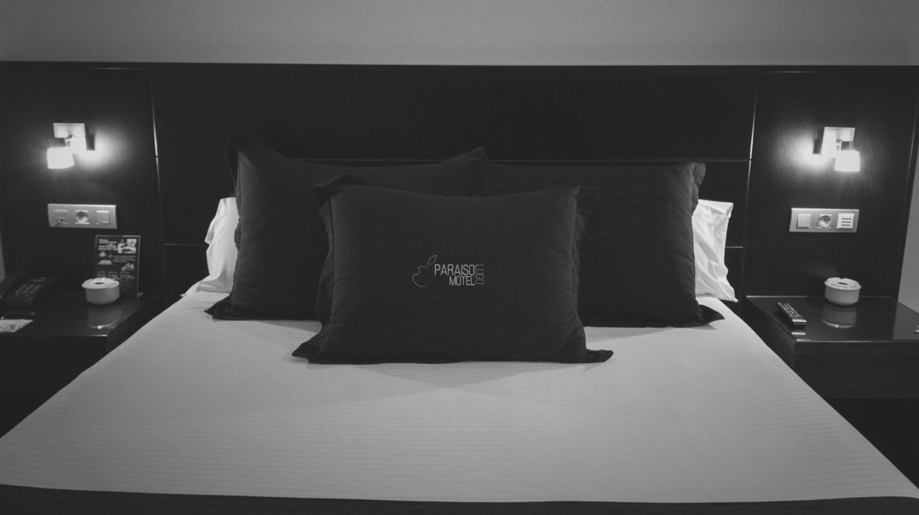 Double Room - Photo 7
