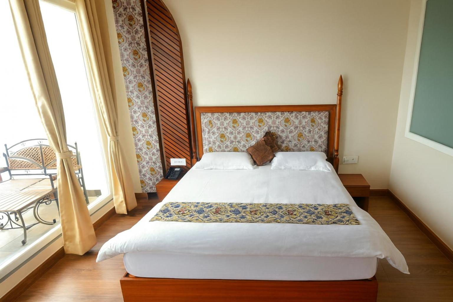 King Room with Mountain View photo 1