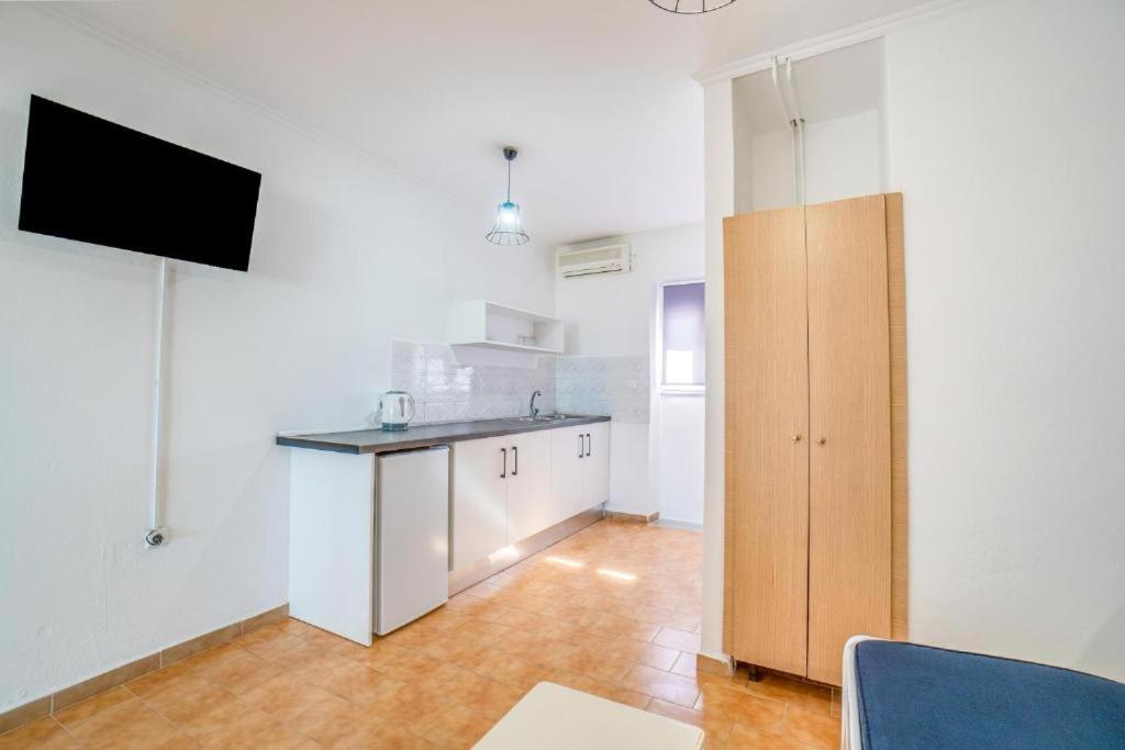 Seaside Apartment - Ground Floor photo 2