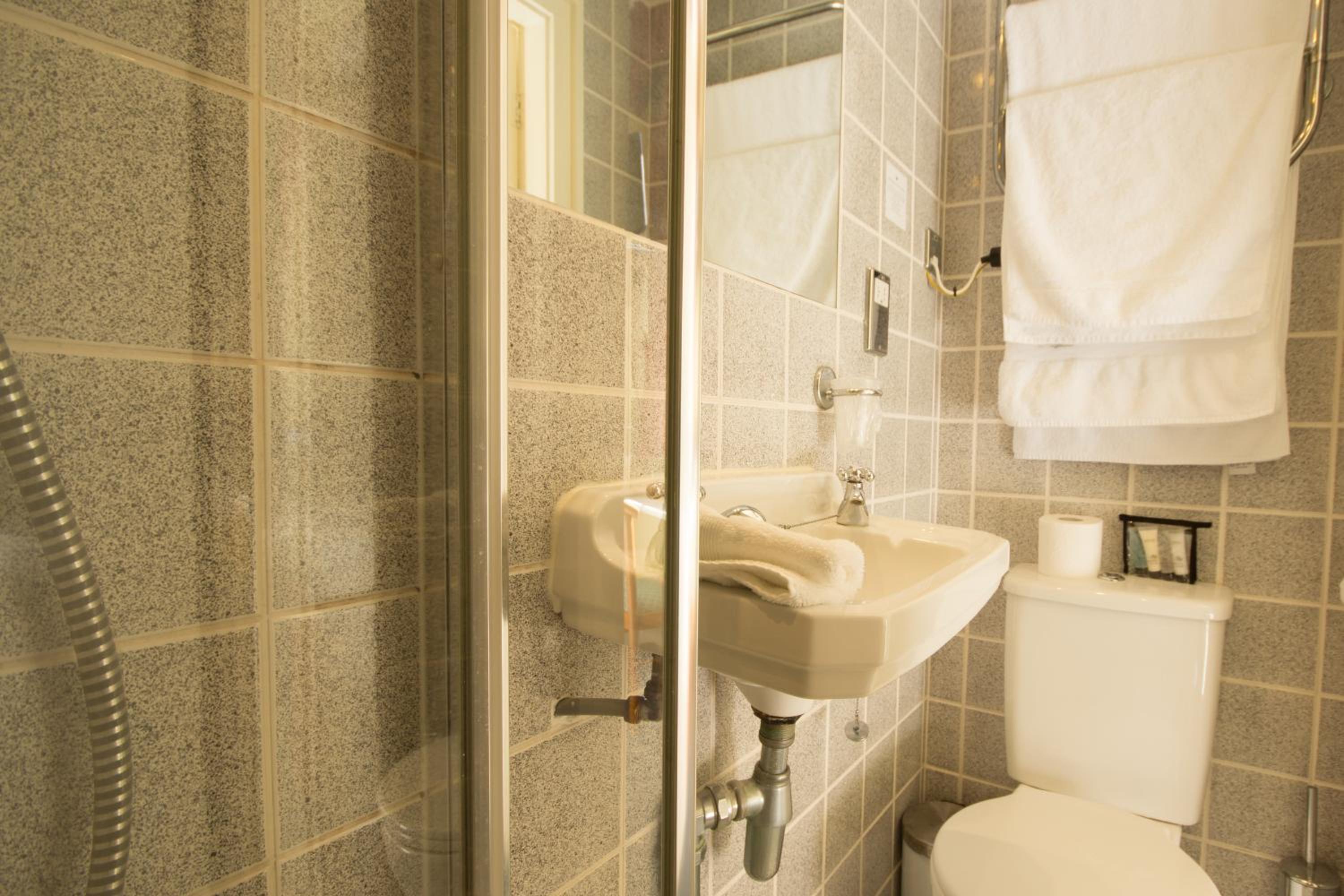 Single Room with Shower photo 3