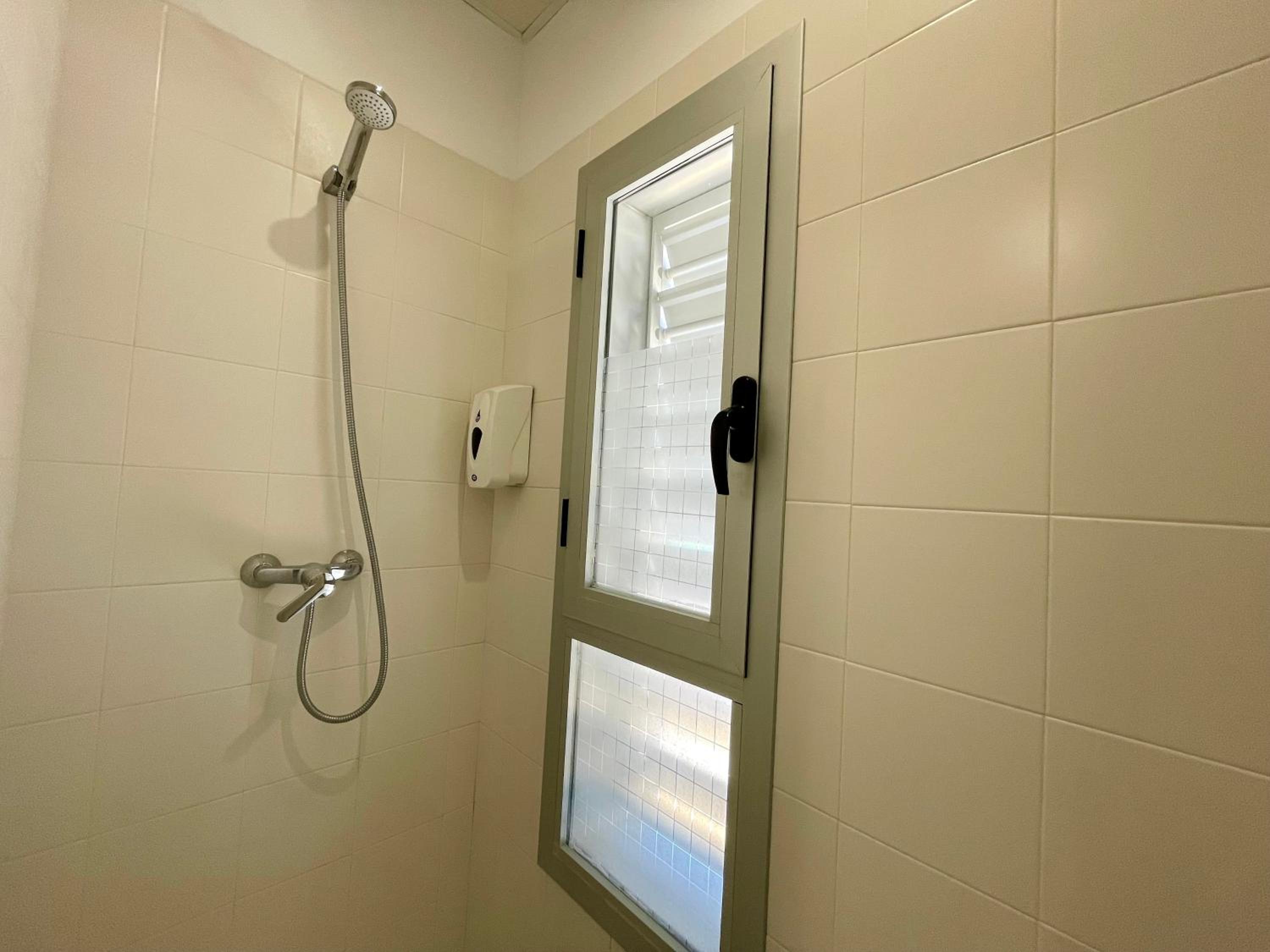 Apartment 220 photo 2