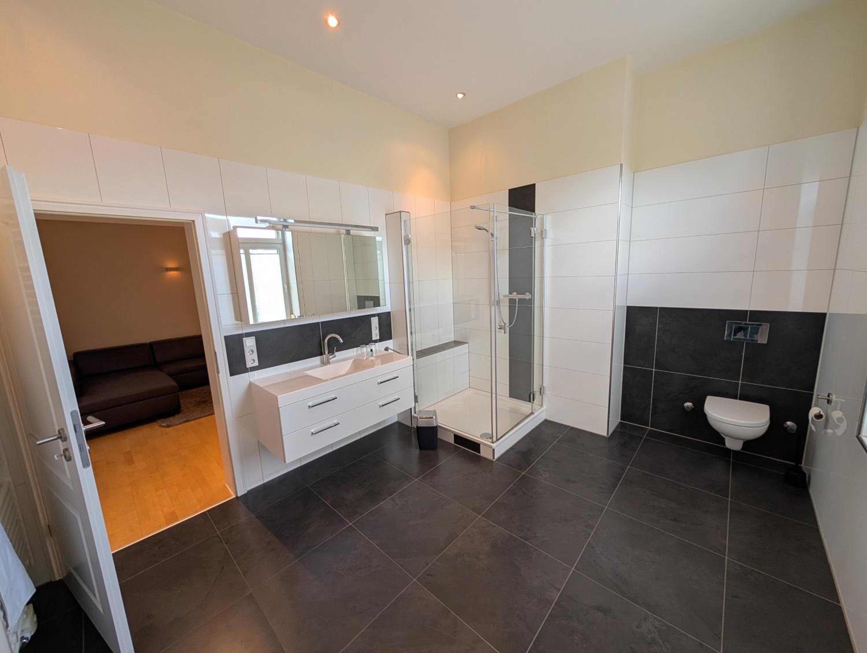Deluxe Junior Suite photo 1