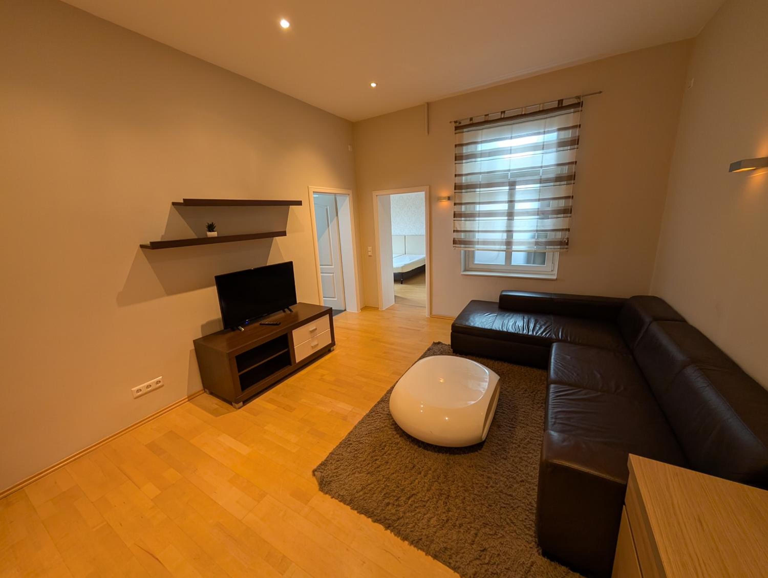 Deluxe Junior Suite photo 3