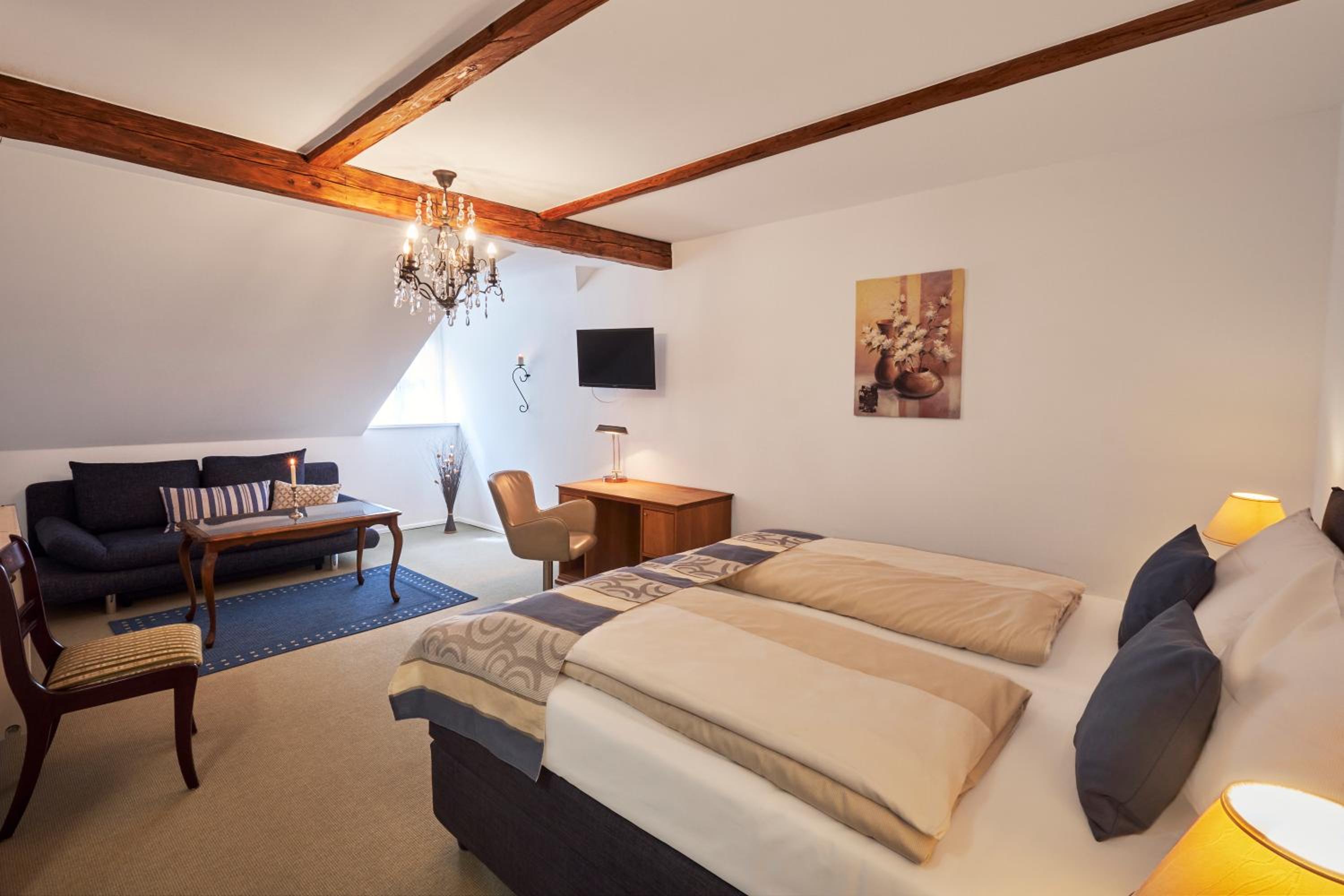 Double Room - Photo 4