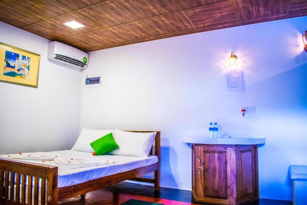 Deluxe Double or Twin Room with Pool View photo 1