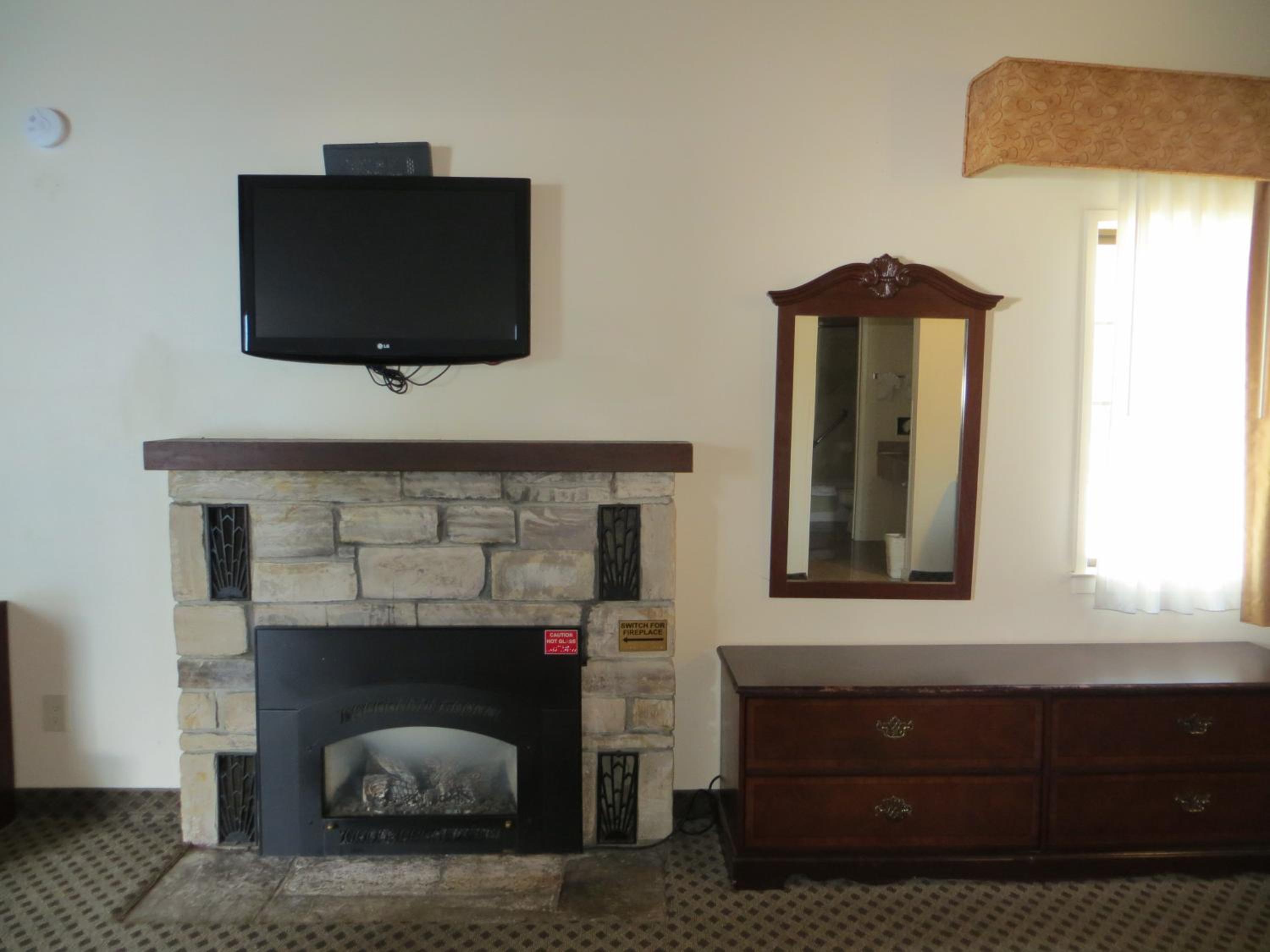 Double Queen Room with Firplace - Photo 1