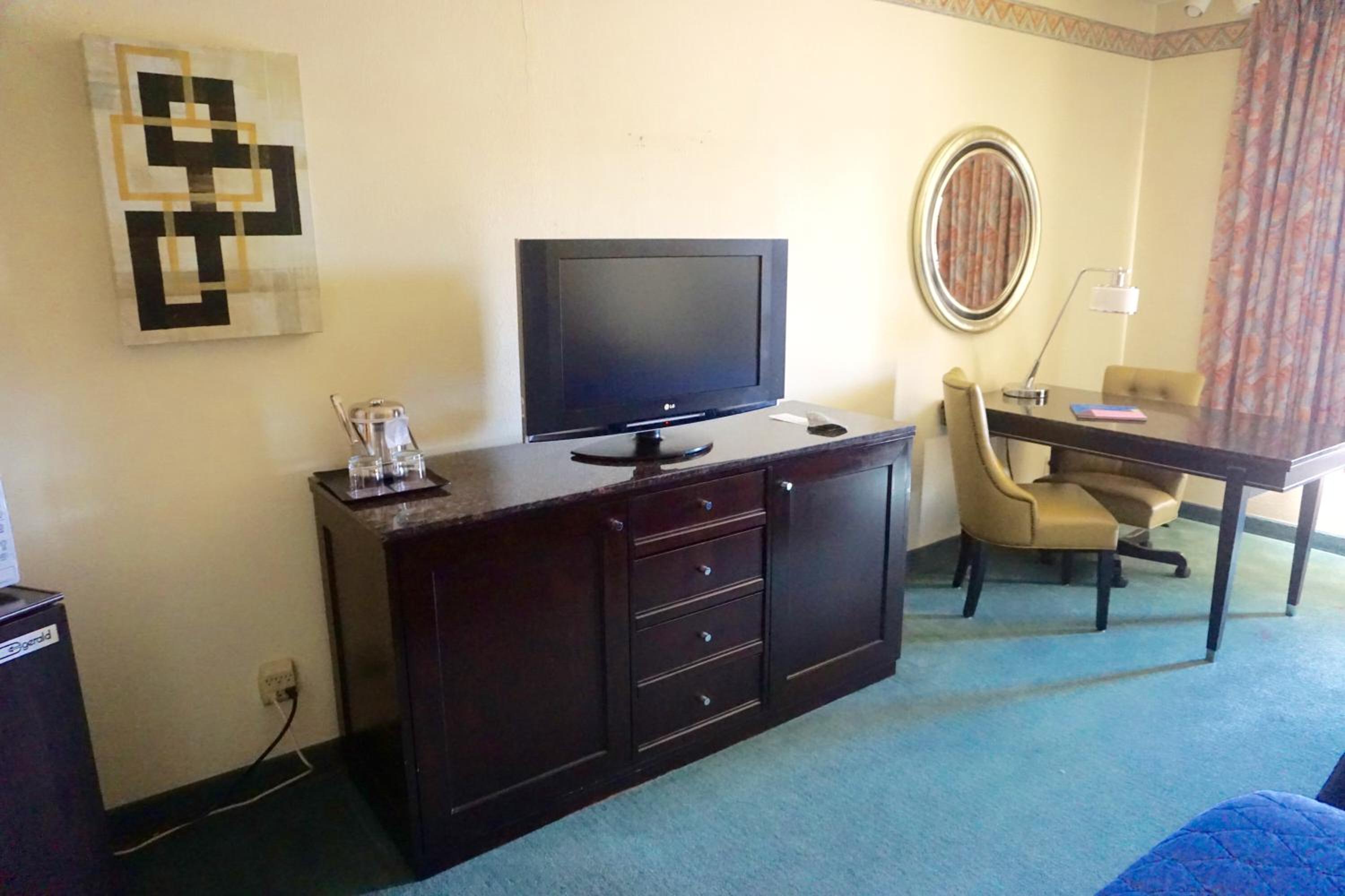 King Room - Disability Access/Non-Smoking photo 2