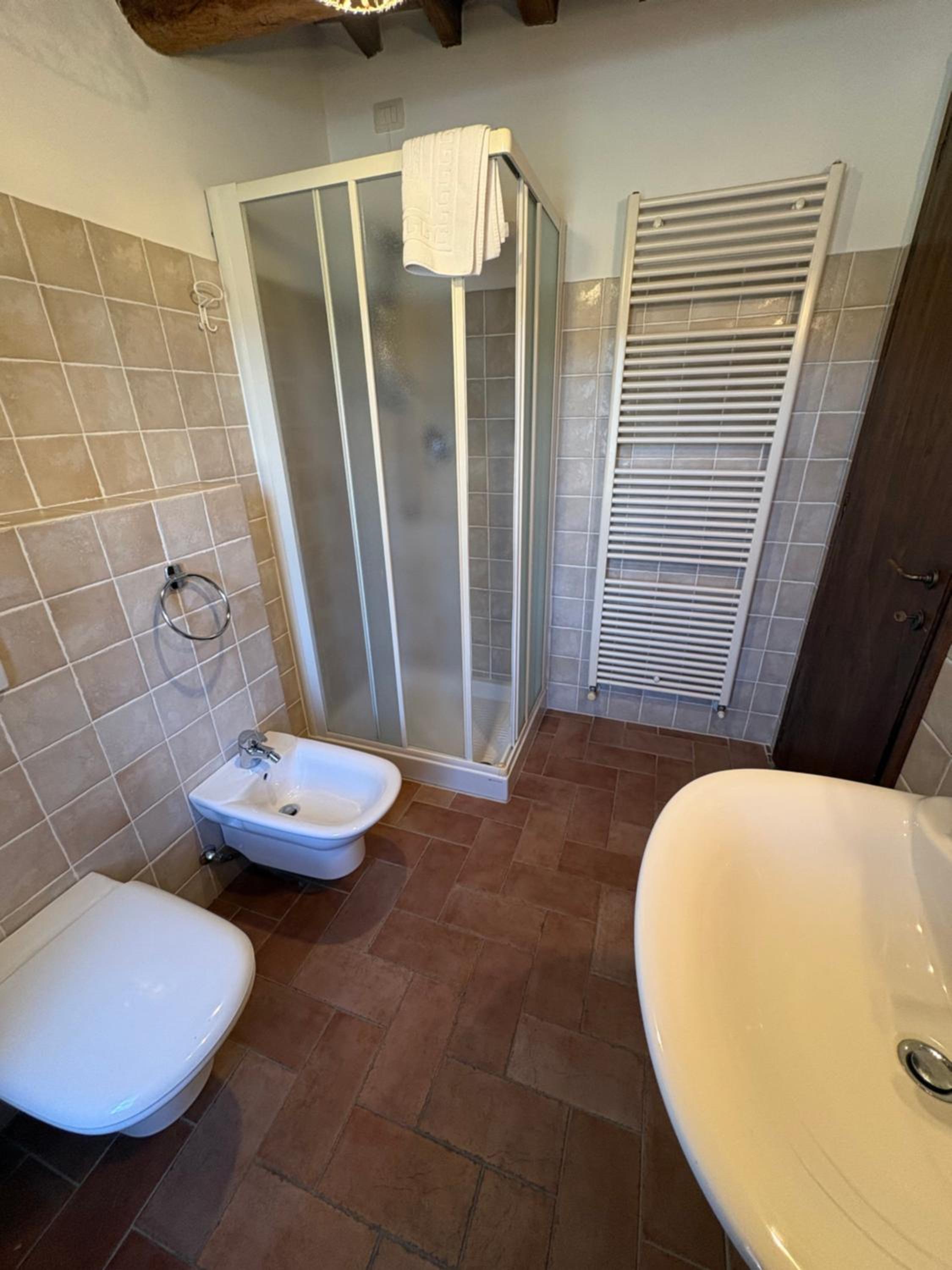Basic Triple Room photo 2