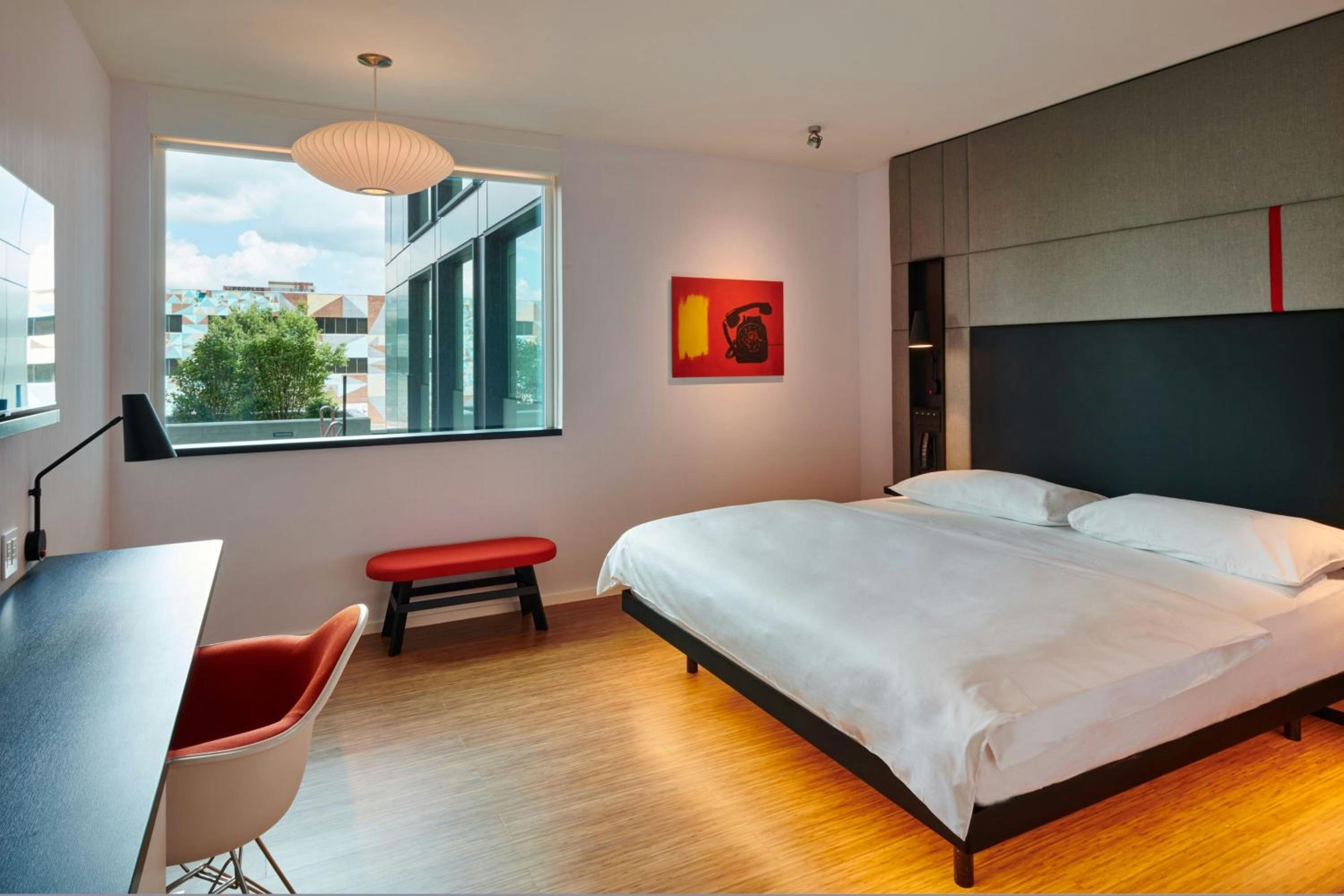 King Room - Accessible - Photo 1