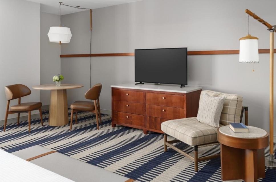 Deluxe Room - Photo 4