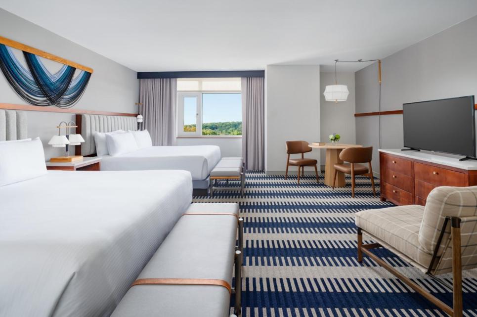 Deluxe Room - Photo 2